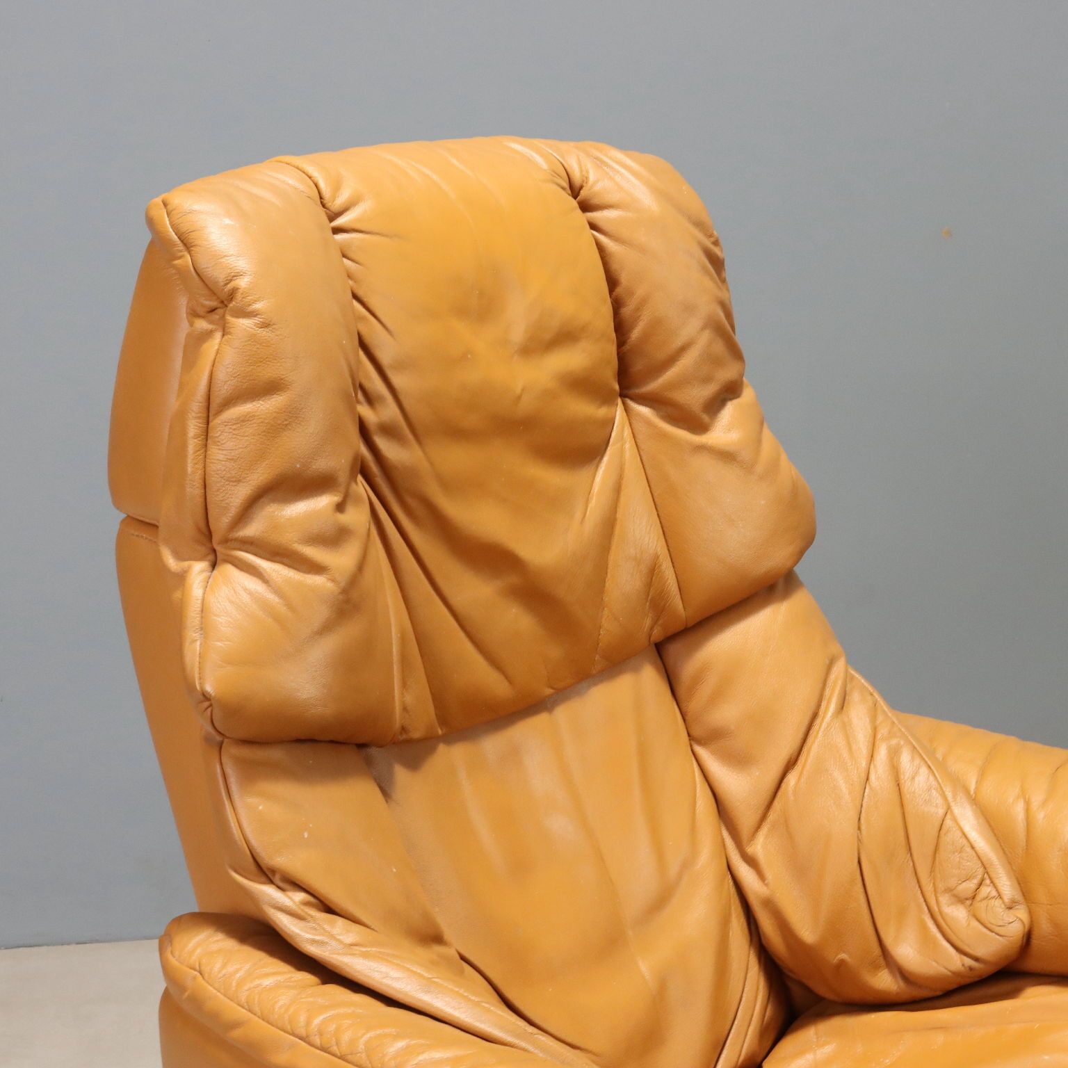 Vintage Ekornes Armchair With Footrests Leather Design 1980s photo for sale