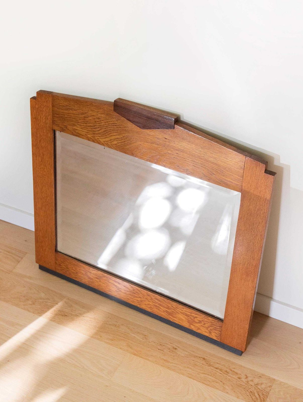 Antieke art deco eiken spiegel - Grote geometrische Amsterdamse School wandspiegel - Nederlands, jaren 1920 photo Woonaccessoires
