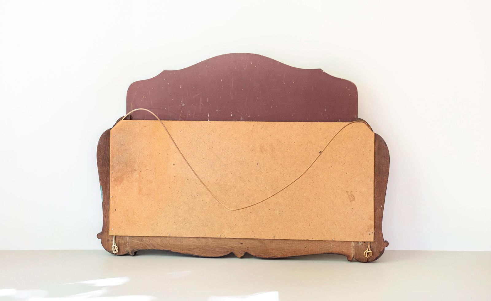 Antieke Nederlandse art deco eiken wandspiegel met geslepen glas, Amsterdam School schoorsteenspiegel, jaren 1920 photo vintage