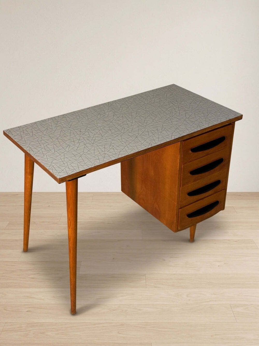 Schrijftafel mid-century houten bureau met vier lades, 109 × 56 × 79 cm photo 810.0
