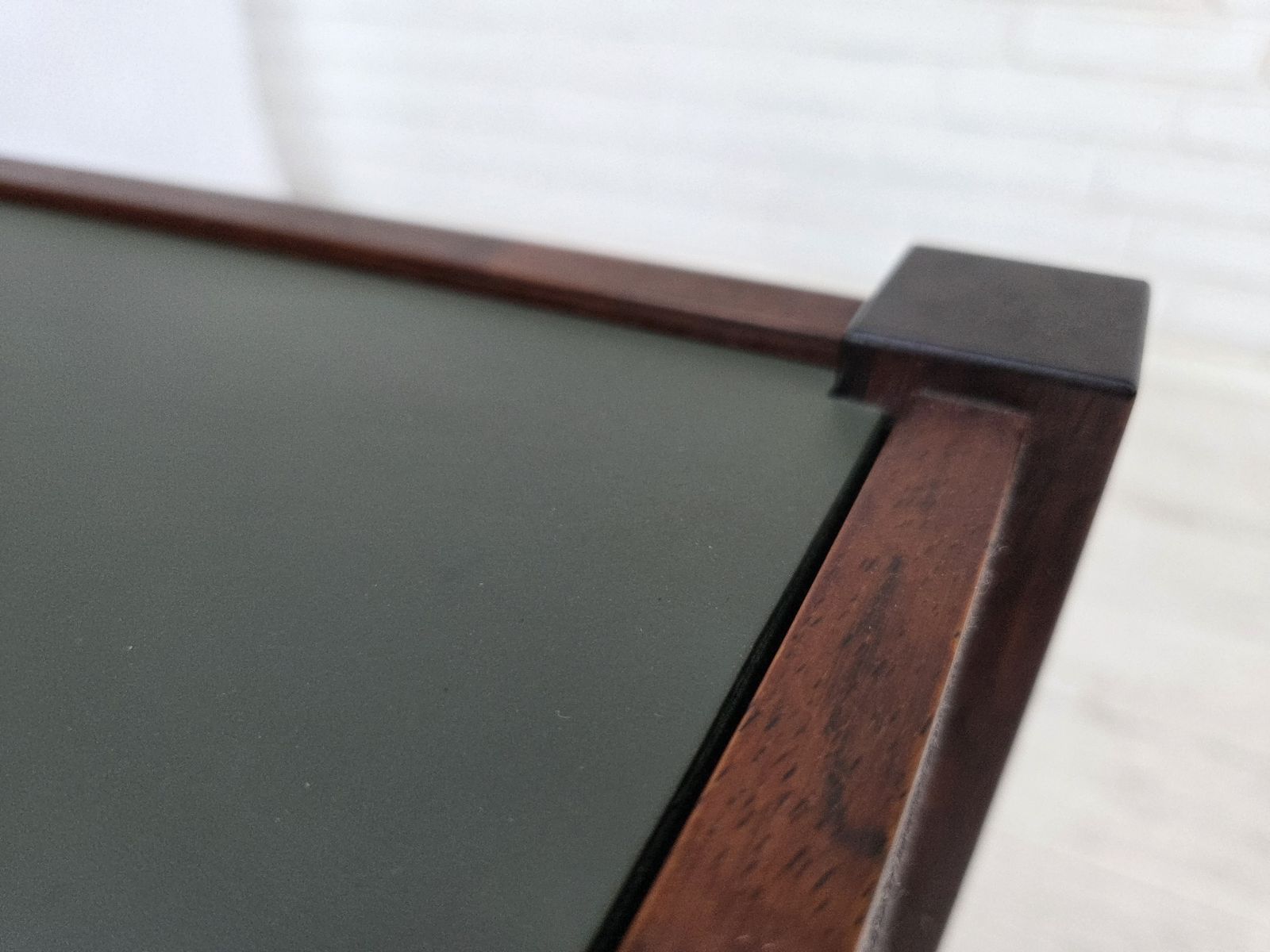 990.0 Jaren 1970, Deens design van Kristian Vedel. Bijzettafel model "Modus", teakhout. photo