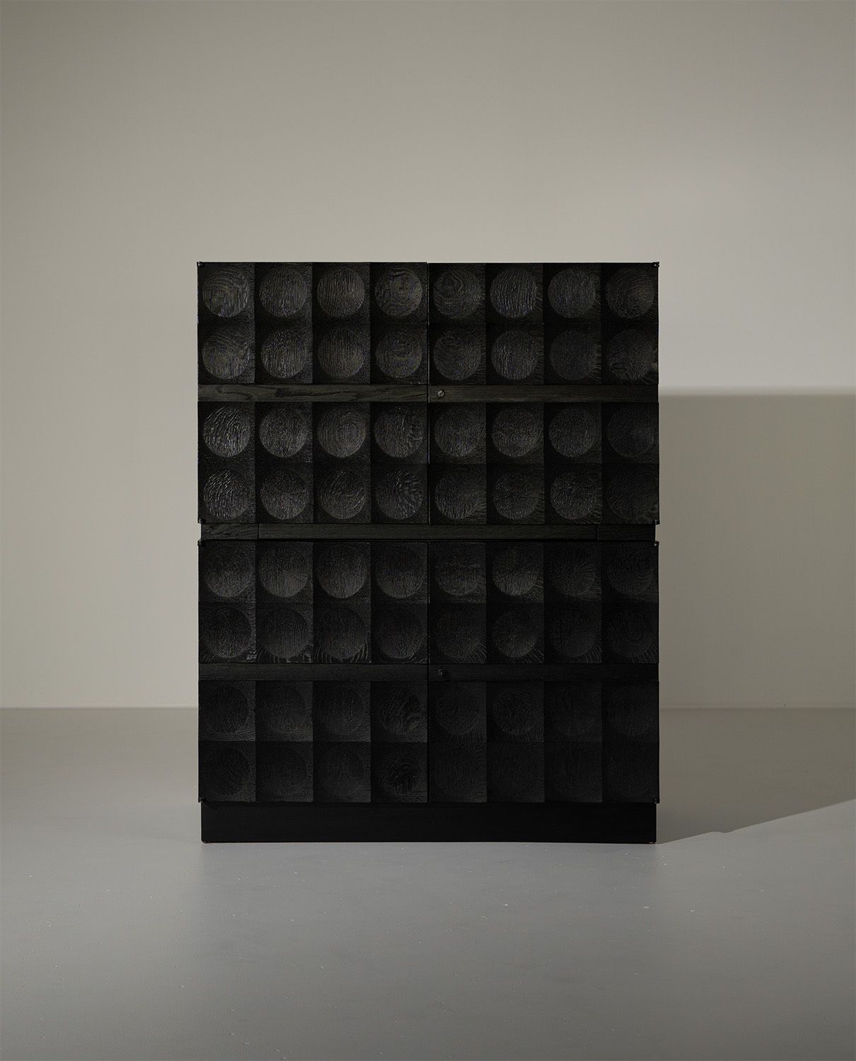 Brutalist Cabinet in Black Stained Oak, J. Batenburg, België, jaren 1970 photo furniture