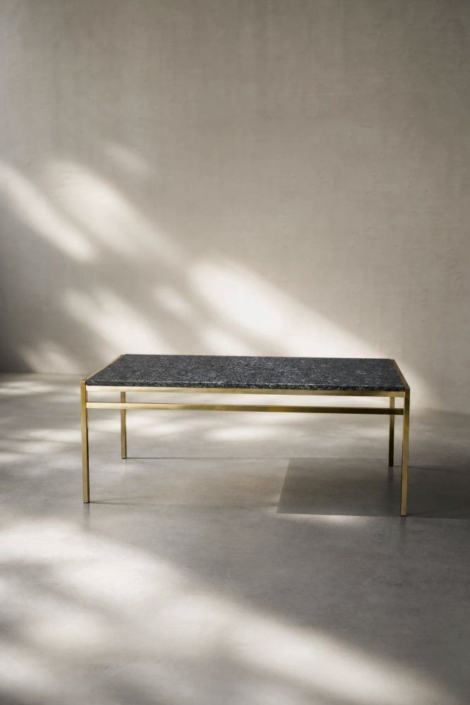 Mid-Century Italiaanse moderne salontafel van messing met stenen blad, jaren 1970 photo vinterior