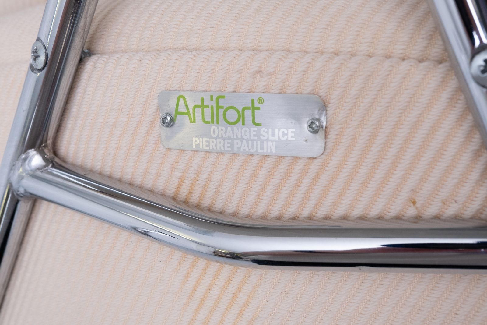 photo for sale Pierre Paulin Orange Slice Lounge Chair Artifort Gesigneerd