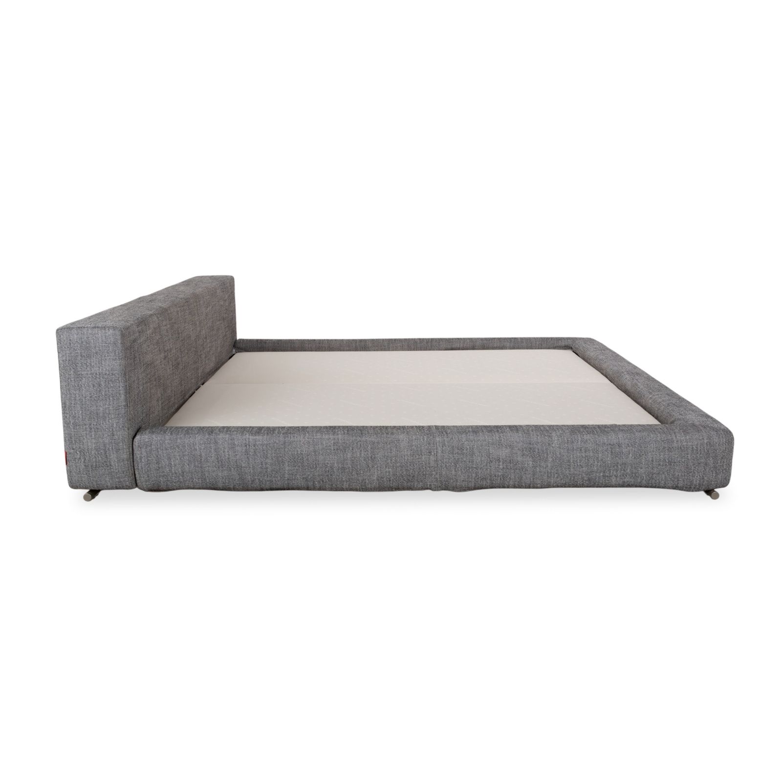 photo furniture Poliform Ipanema Stof Bed Grijs