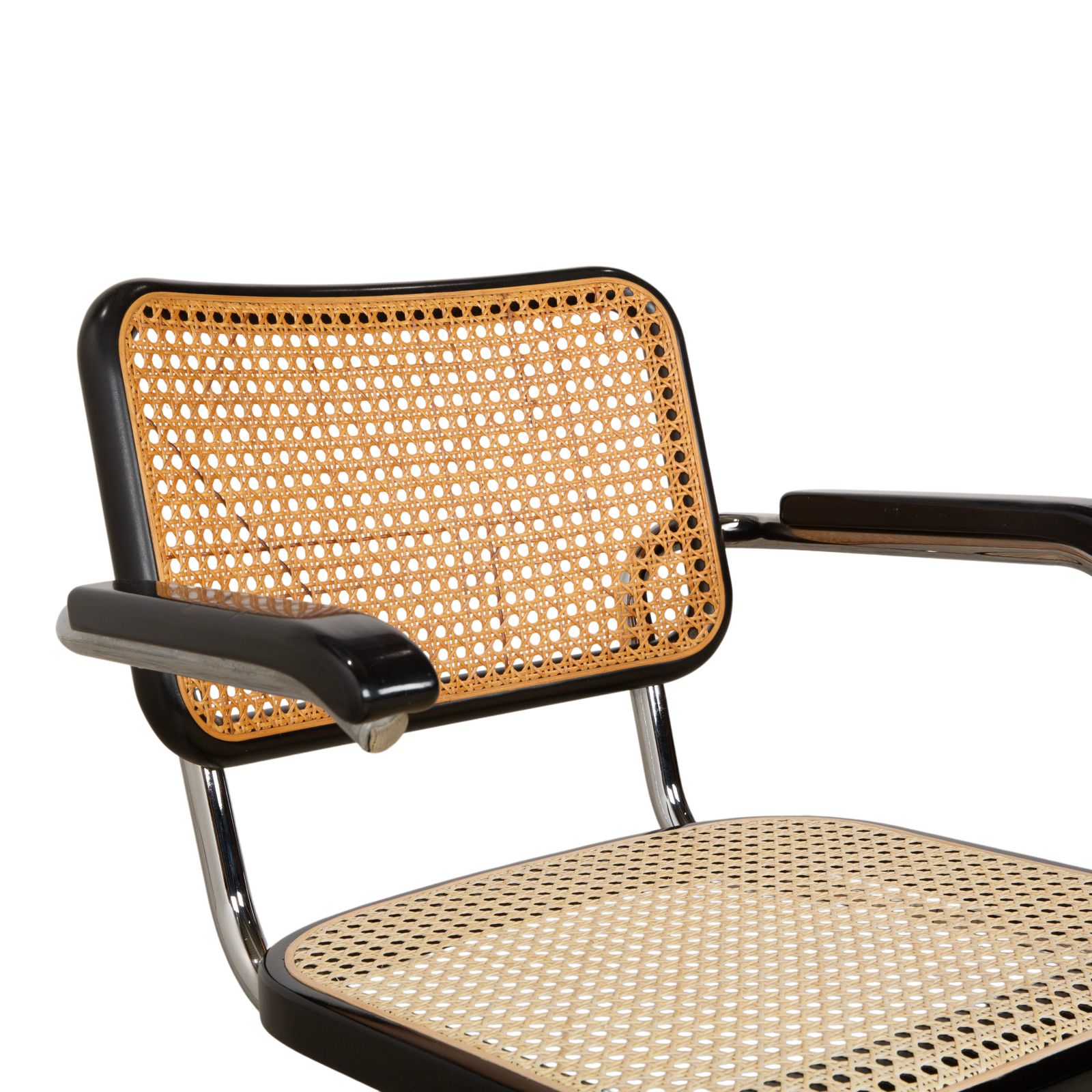Chaise à piètement cantilever Thonet S 64 en métal noir photo vinterior