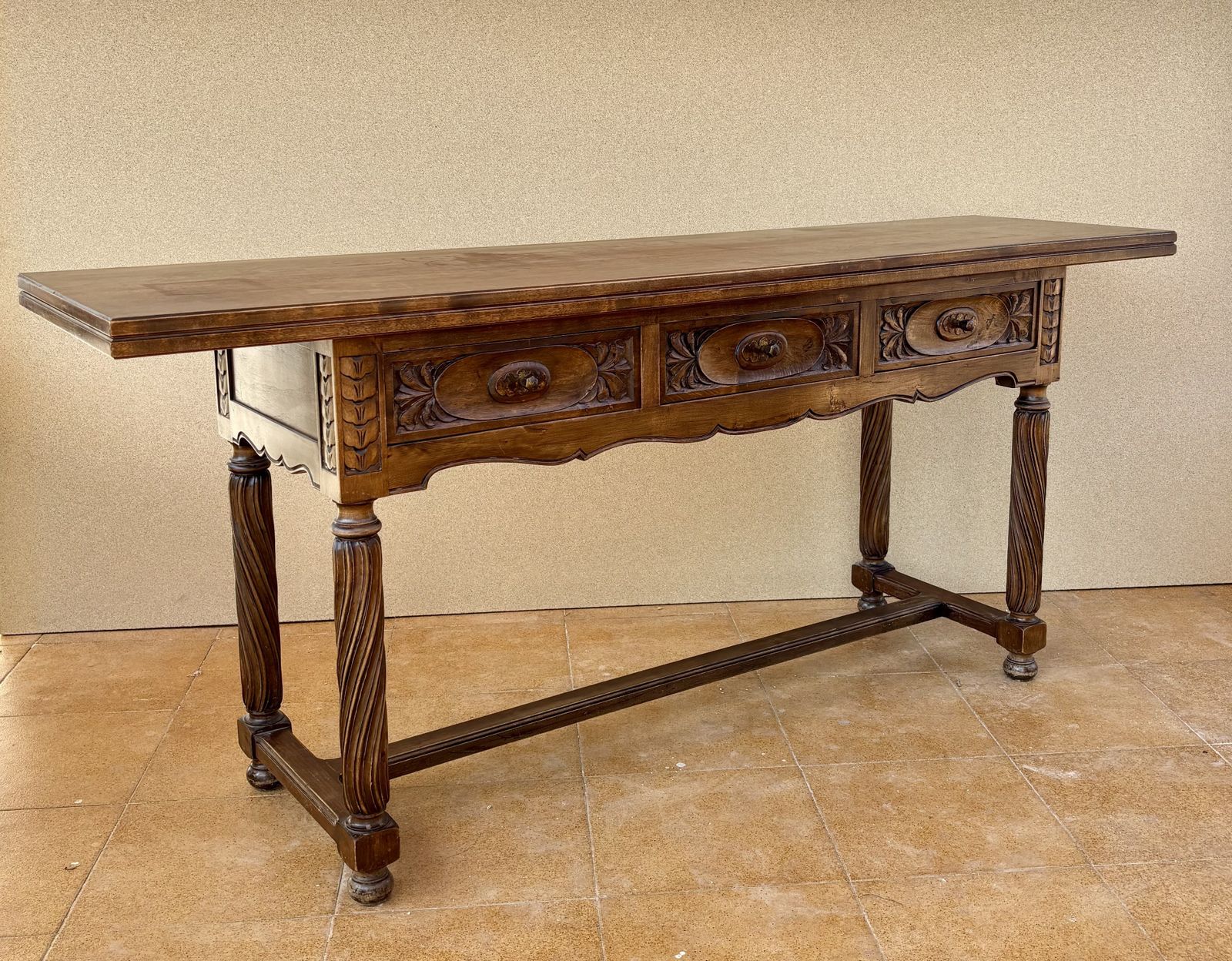 Spaanse Walnoten Klaptafel met Drie Lades, jaren 1930 photo 3420.0