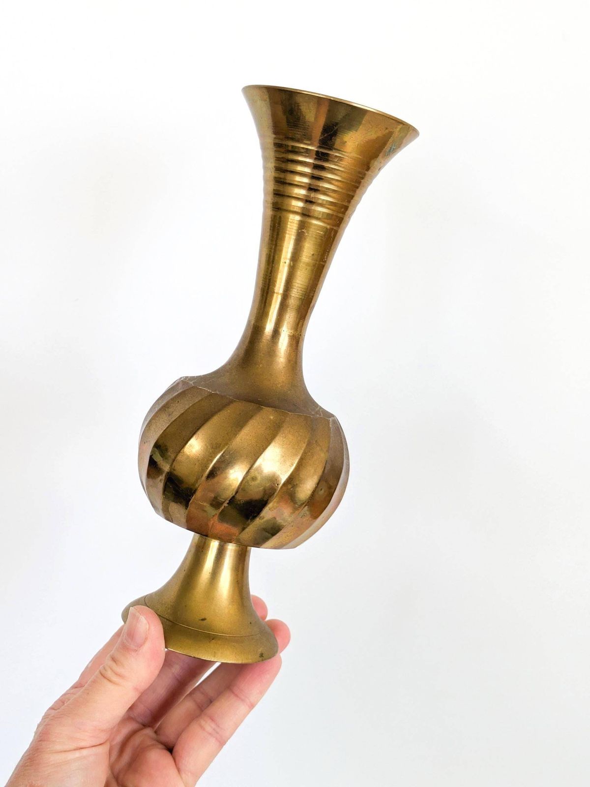 Vintage Brass Trumpet Shaped Pedestal Vase With Ribbed And Swirl Details Mcm Centerpiece photo Home Decor