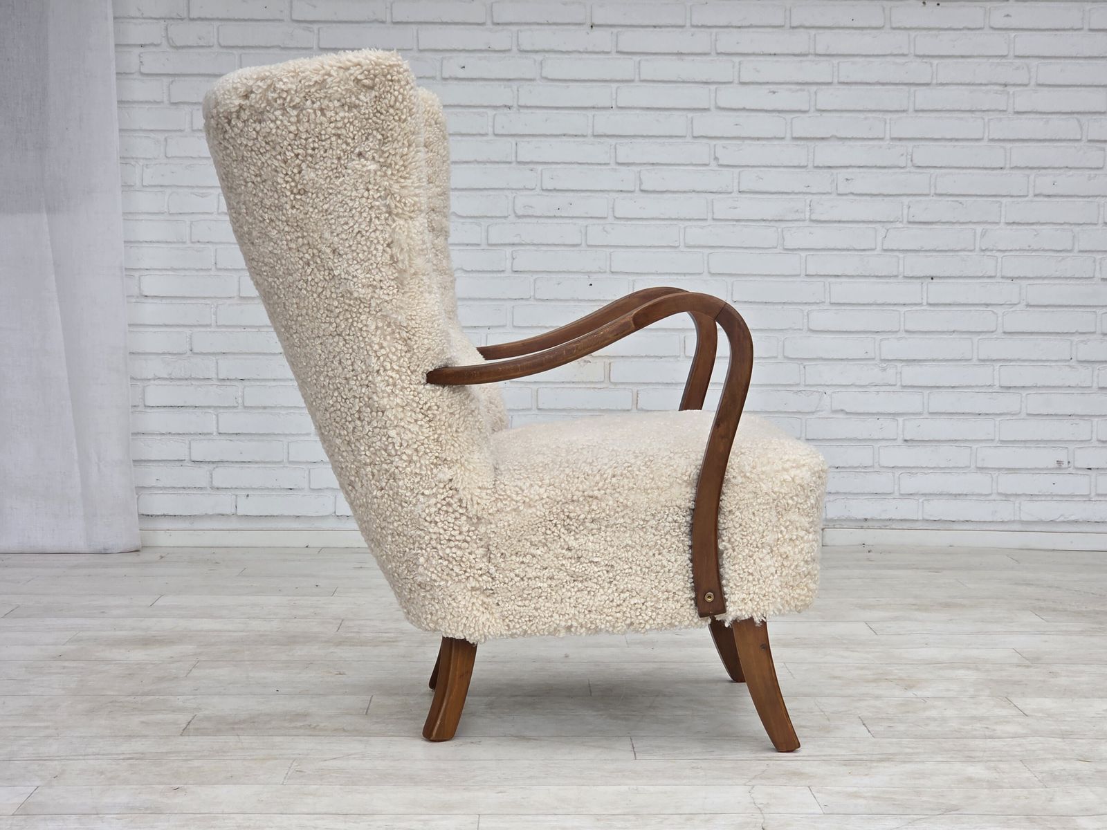 Ca. jaren 1960, Deens design van Alfred Christensen, opnieuw bekleed, echt schapenleer. photo buy