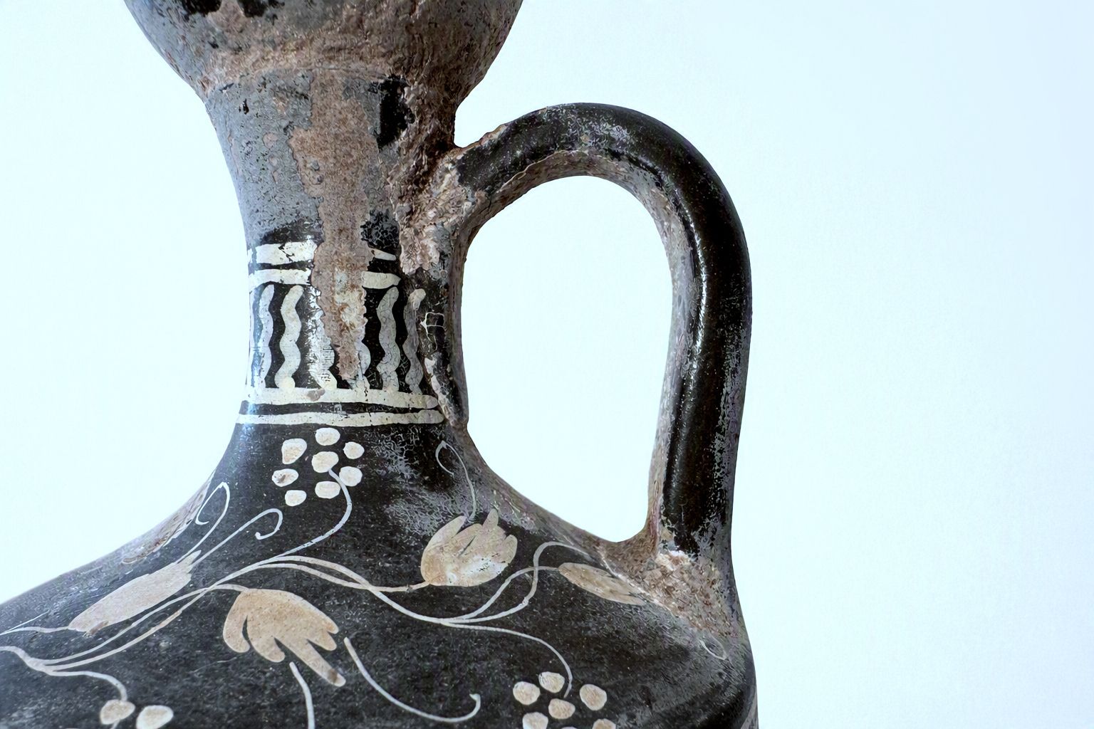 Lekythos van Gnathia, Attische stijl, 4e eeuw v.Chr. photo buy