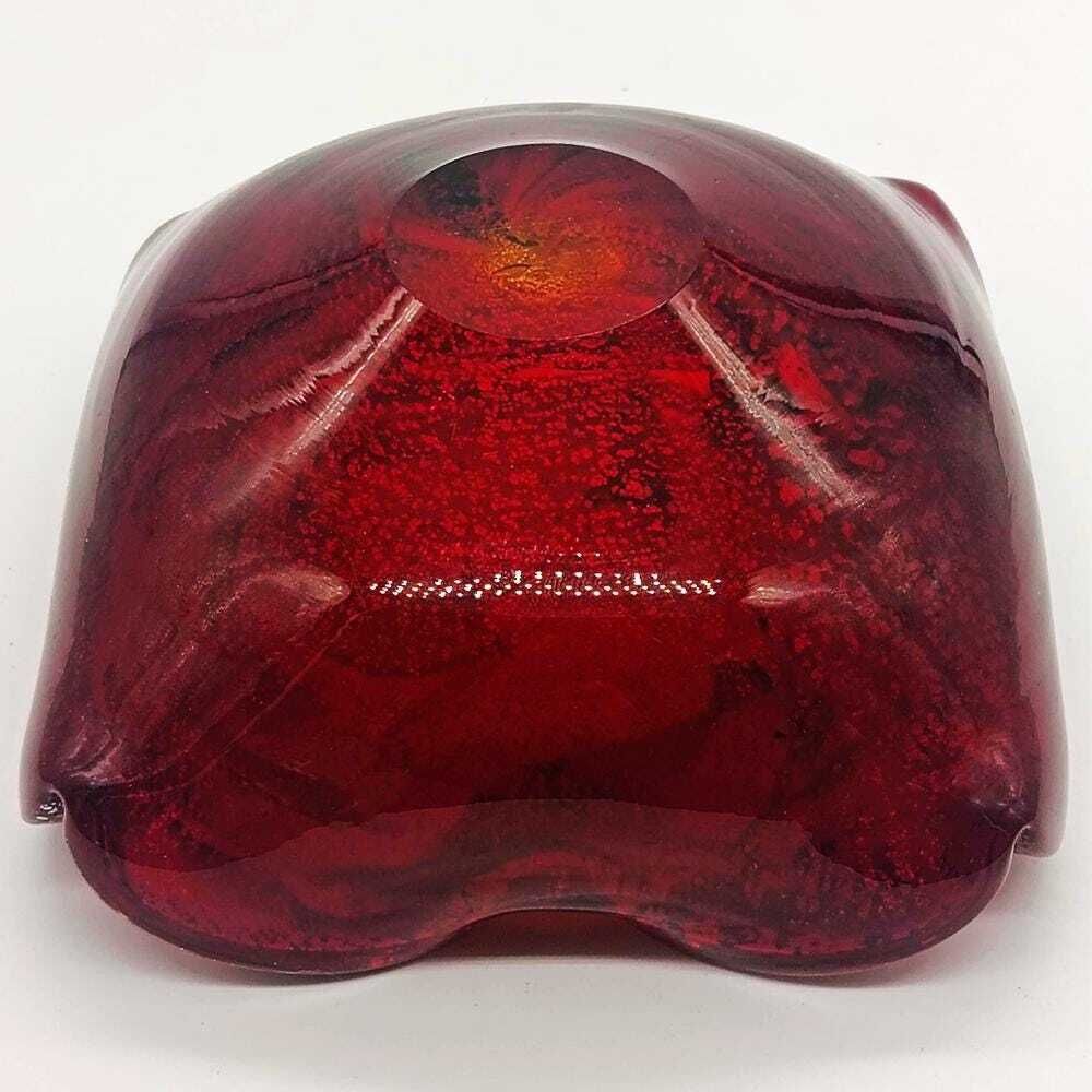 photo for sale Cendrier en verre de Murano Tutti Frutti, années 1950, par Dino Martens. Fabriqué en Italie. 13 cm / 5,11 pouces
