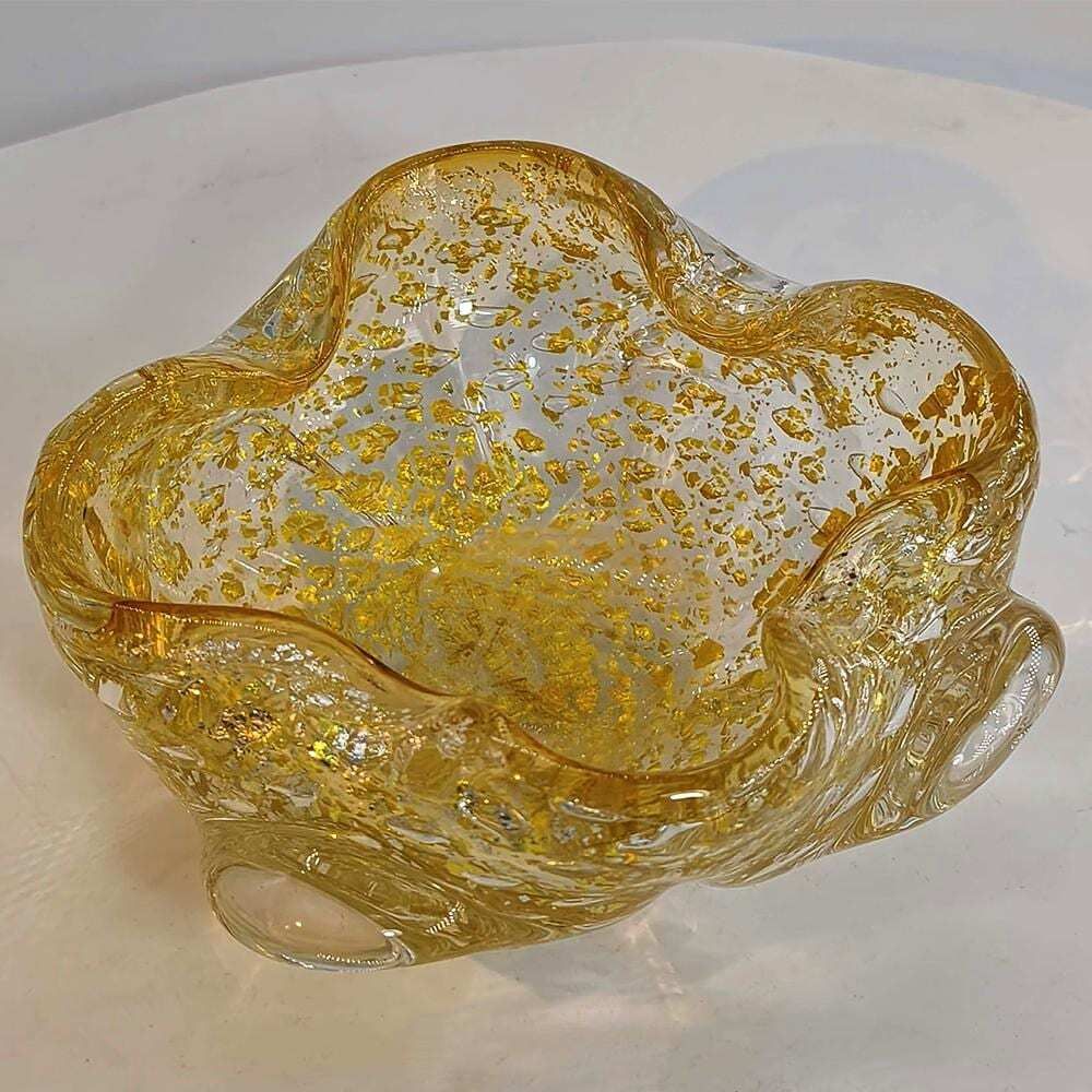 1950s Stunning Ashtray In Murano Glass With Gold Finishes, Made In Italy. 16 Cm. / 6.29 Inches