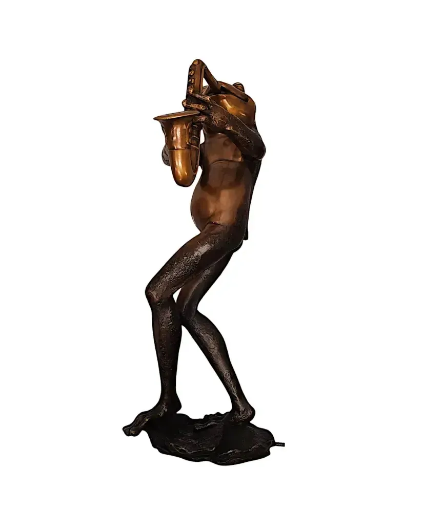 A Very Fine Bronze Animalier Garden Sculpture Or Fountain Of A Frog Playing A Saxaphone photo 2057.0