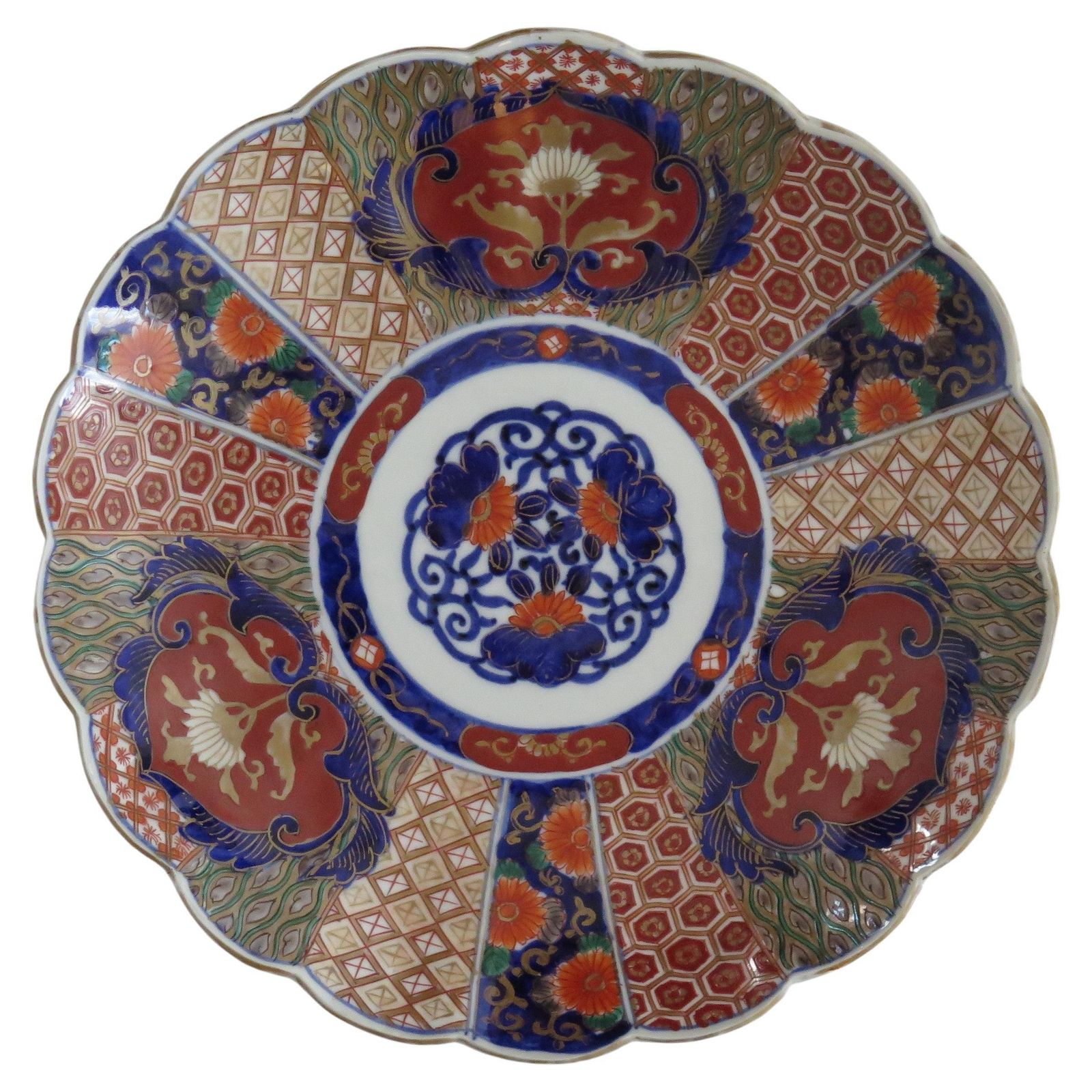 Handgeschilderd sierbord, porselein, Imari-dessin, Japans, 19e eeuw, Meiji-periode.