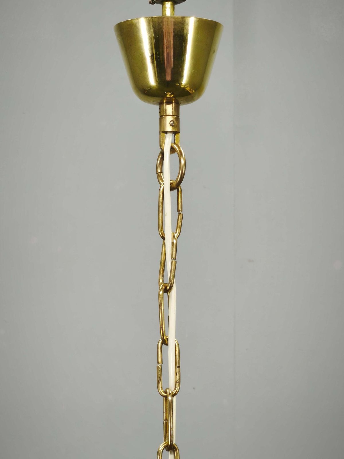 Suspension globe en verre fumé et laiton, Tchécoslovaquie, années 1970 photo buy