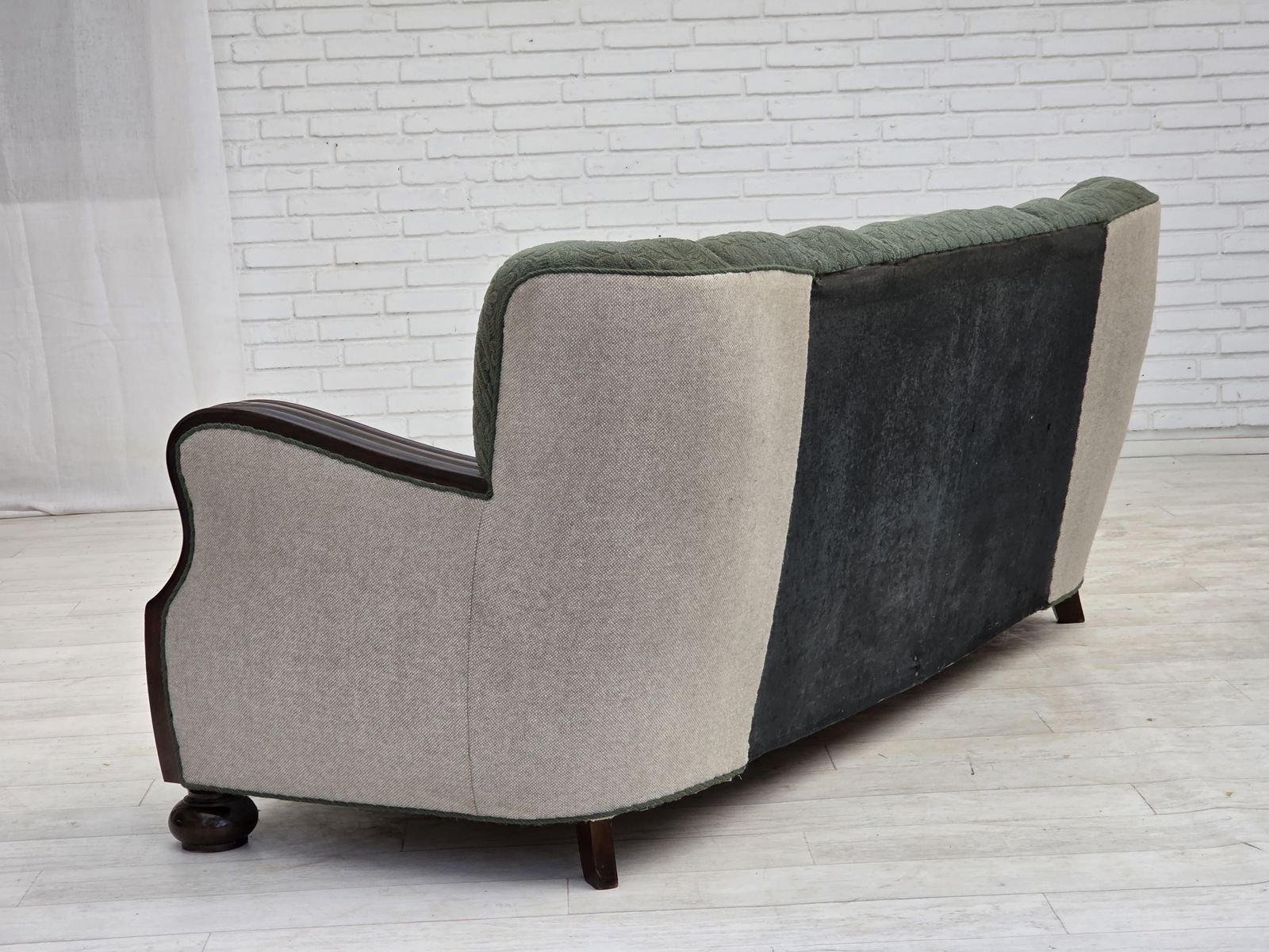 2050.0 1960s, Danish 3 Seater Sofa, Furniture Wool, Oak Wood. photo