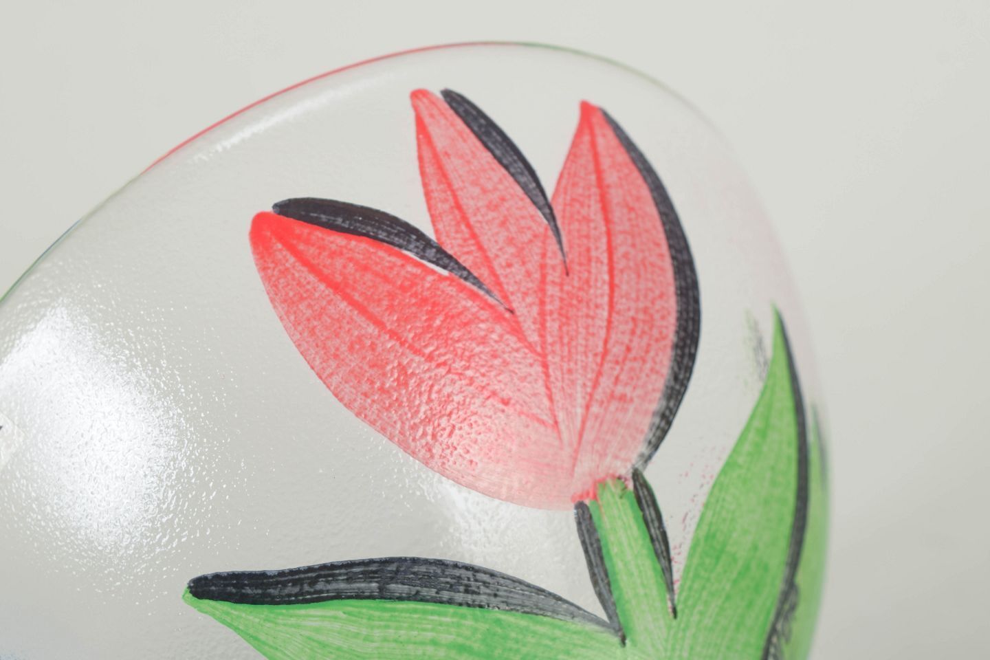 Ulrica Hydman Vallien For Kosta Boda. Glass Bowl With Tulip Motif. 1980s photo for sale