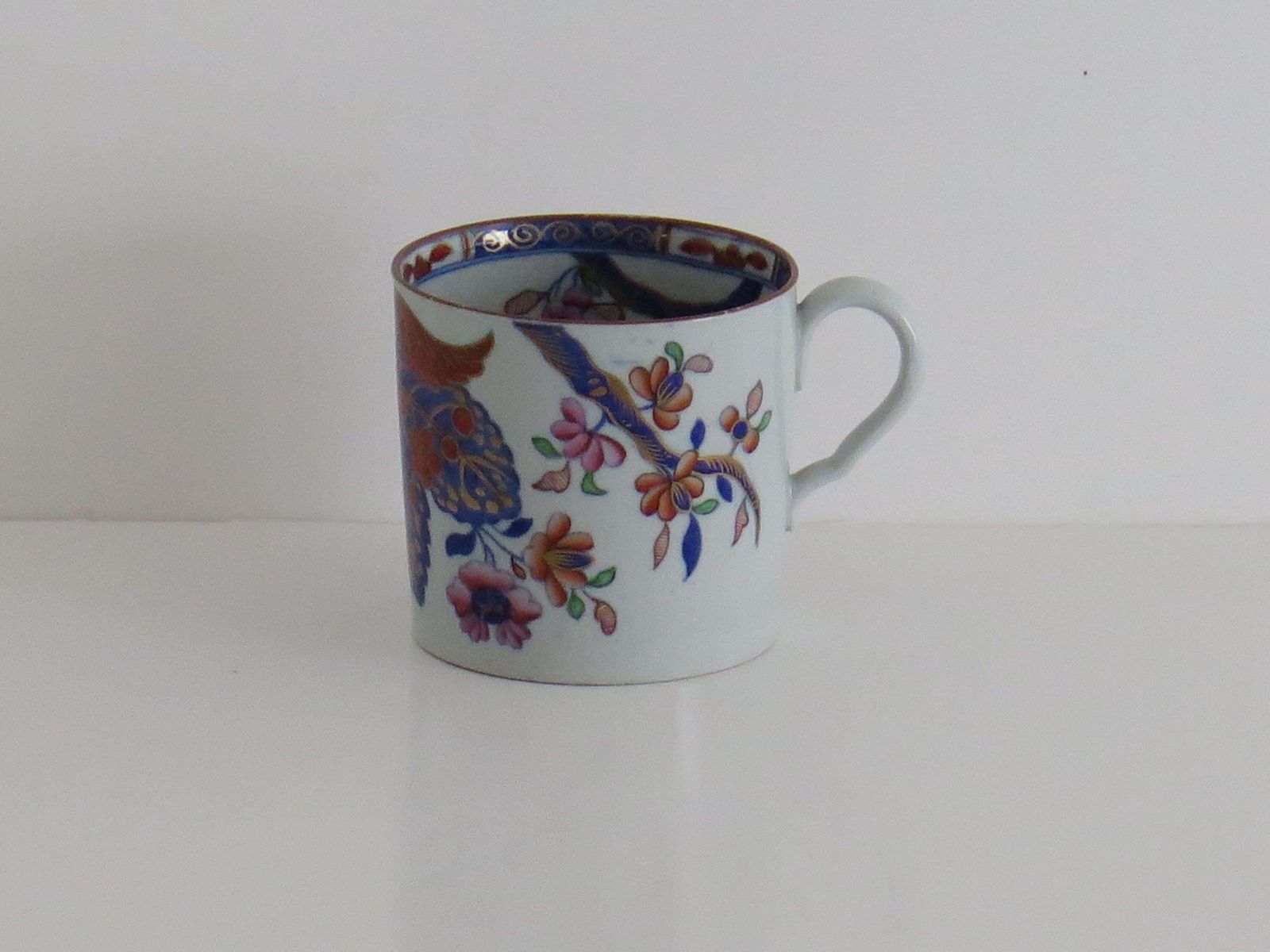 Antiek Spode Stone China koffiekopje, Tobacco Leaf-patroon, ca. 1820 photo furniture