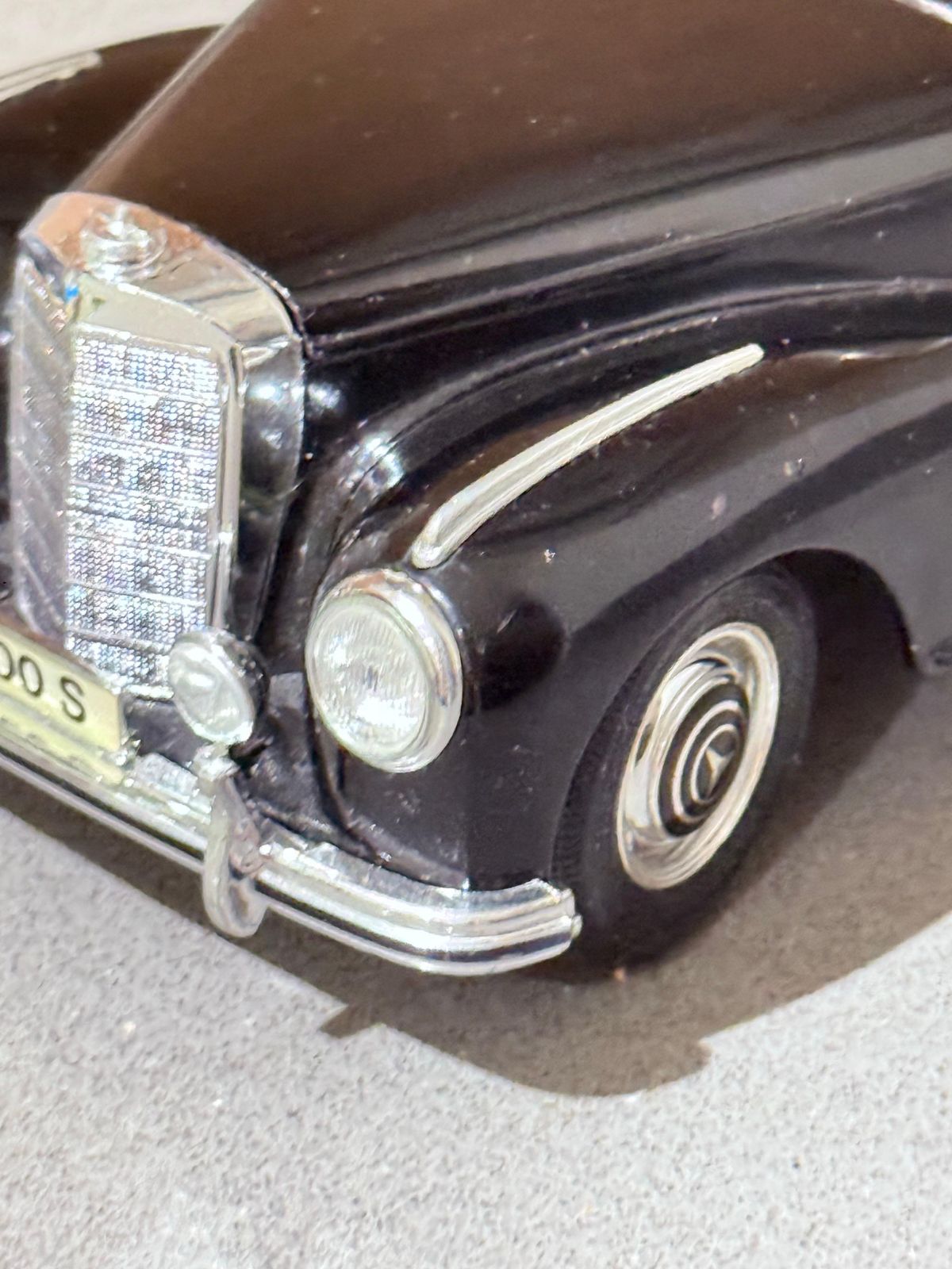 Vintage Modelauto Mercedes Benz 300 S Cabriolet Zwart Crème Verzamelobject Classic photo 340.0