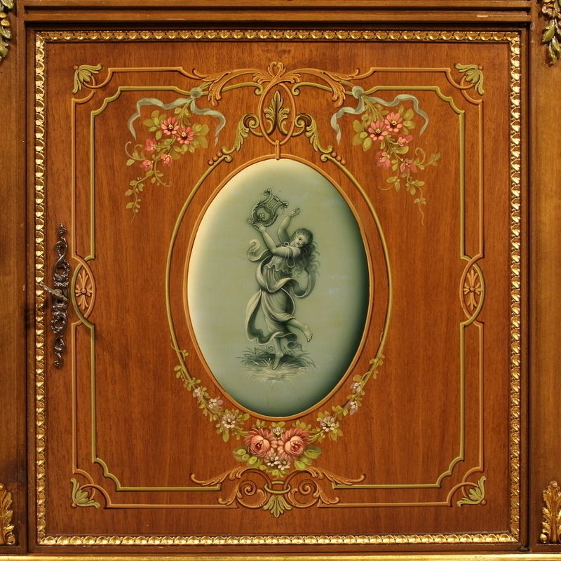 Buffet italien peint et doré en bois, XXe siècle photo furniture