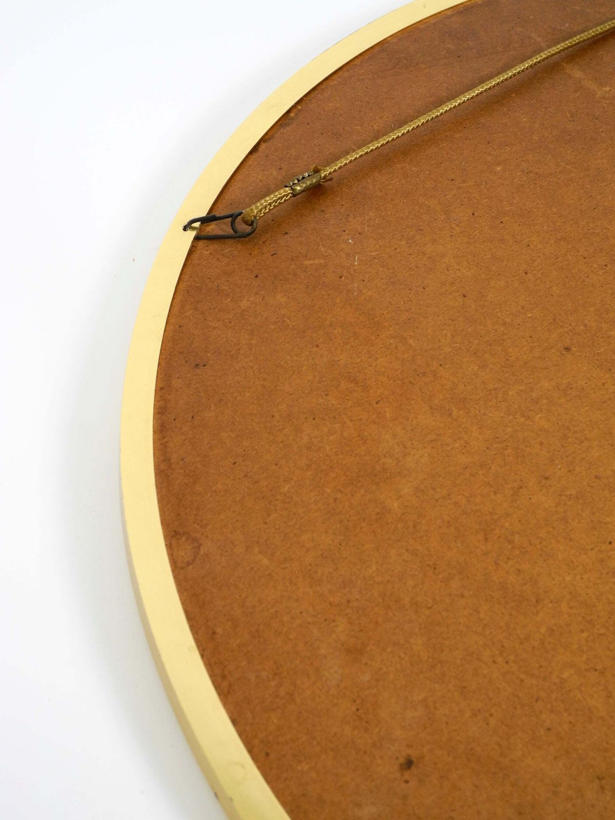 photo furniture Beautiful, Heavy, Round Mid Century Modern Brass Wall Mirror. Manufacturer: Lenz