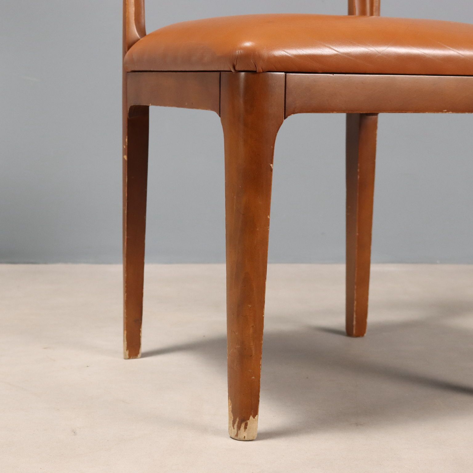 Chaises vintage en hêtre, mousse et similicuir, design Italie, années 1970-1980 photo buy