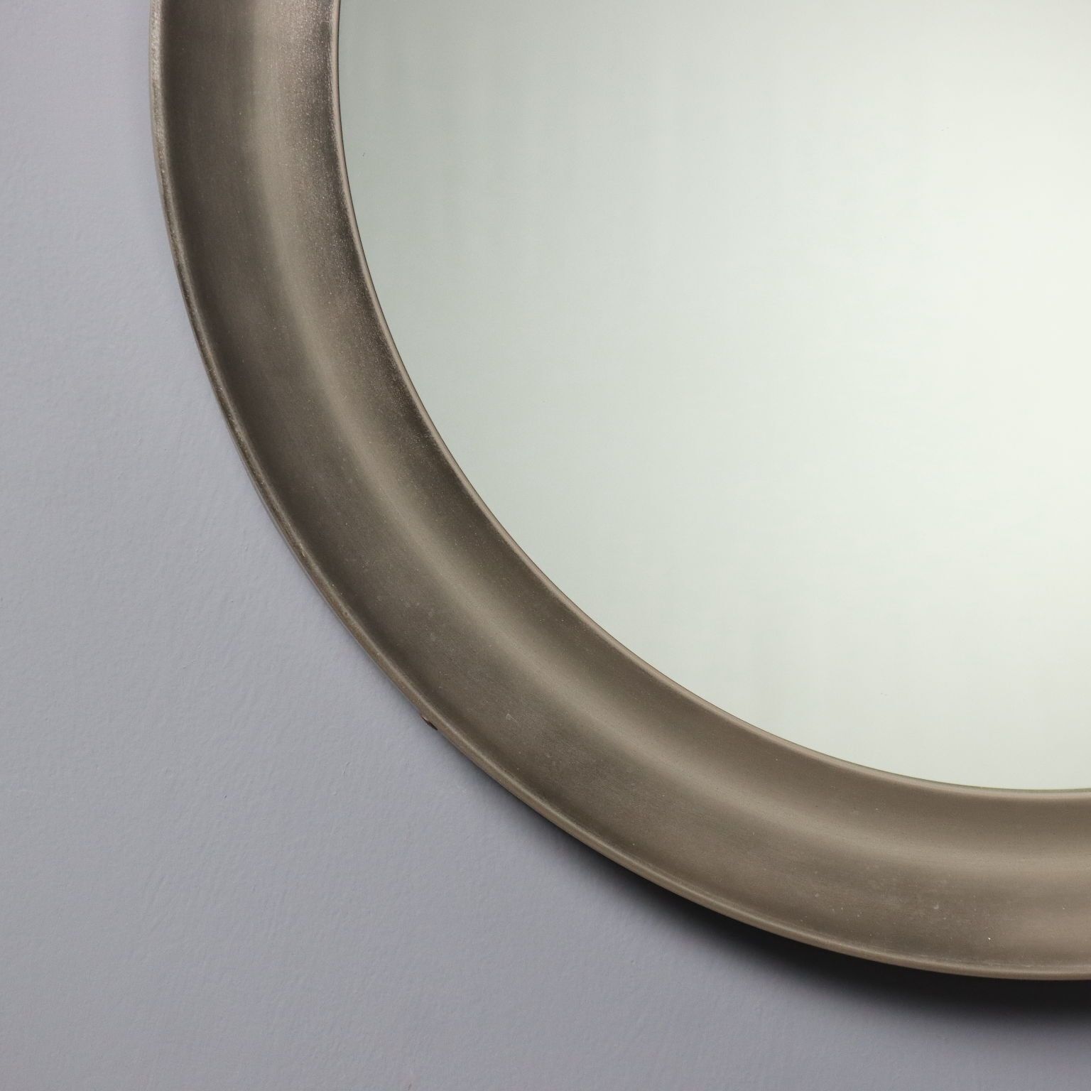 Vintage ronde spiegel, ijzeren frame, glazen ontwerp, Italië, jaren 1960 photo 140.0