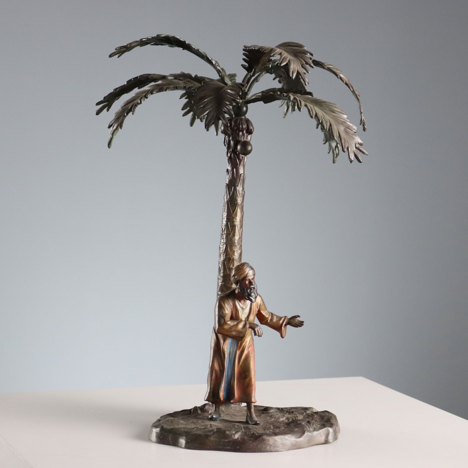 Sculptuur Oosterse Man Geschilderd Metaal XX Eeuw