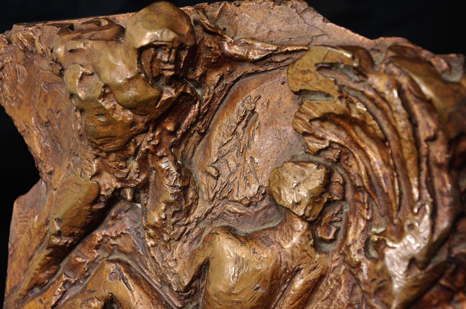 Dame Elisabeth Frink, 1930-1993. Maquette en bronze, Man and Eagle. Numérotée 1/7. Conçue et réalisée en 1967. Référencée au catalogue raisonné. photo for sale