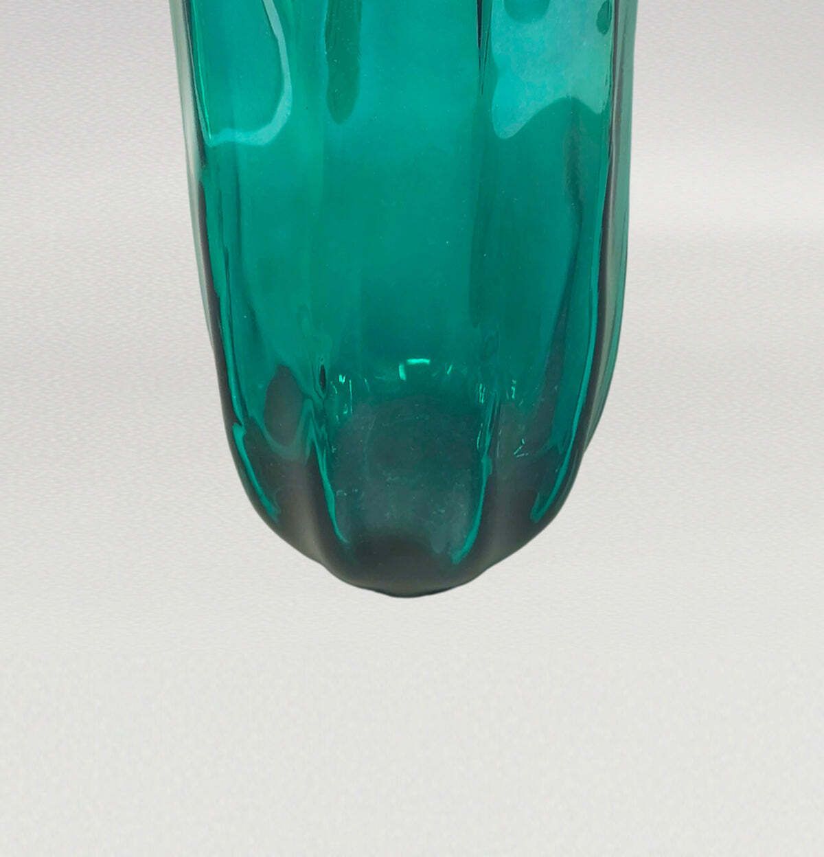photo for sale 1970s Michielotto Emerald Green Fazzoletto Murano Glass Vase — Italian Vintage