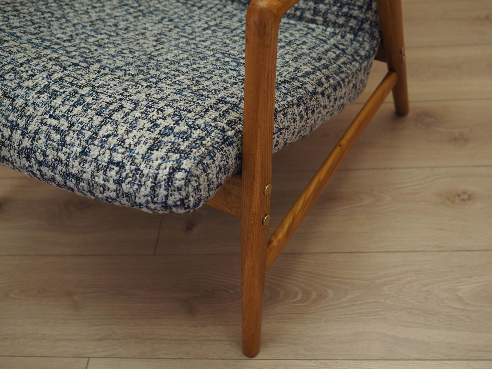 photo buy Fauteuil Kontour par Alf Svensson pour Fritz Hansen, structure en teck, années 1960