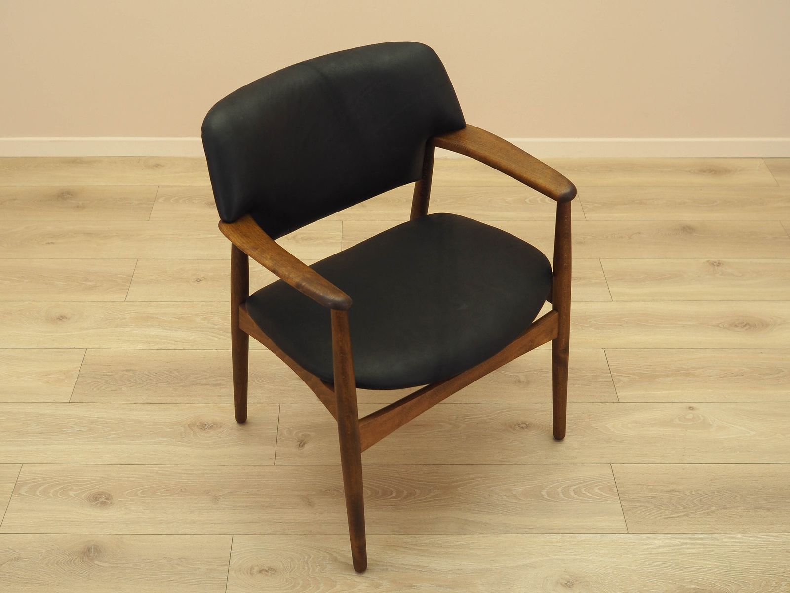 photo furniture Fauteuils Ejner Larsen & Aksel Bender Madsen pour Fritz Hansen, chêne, années 1970