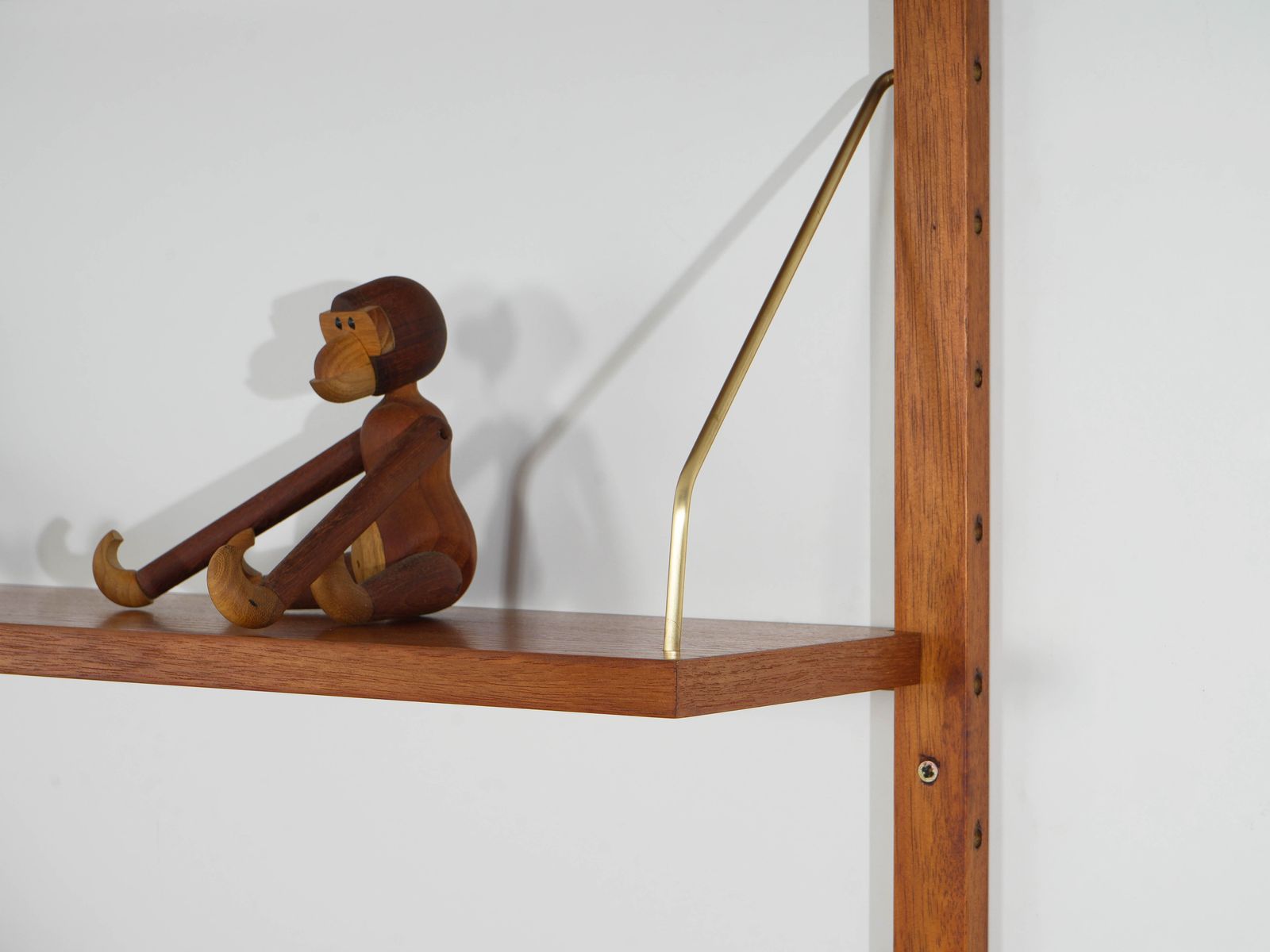 Deens Modulair Wandrekensysteem in Teakfineer, ca. jaren 1970 photo buy