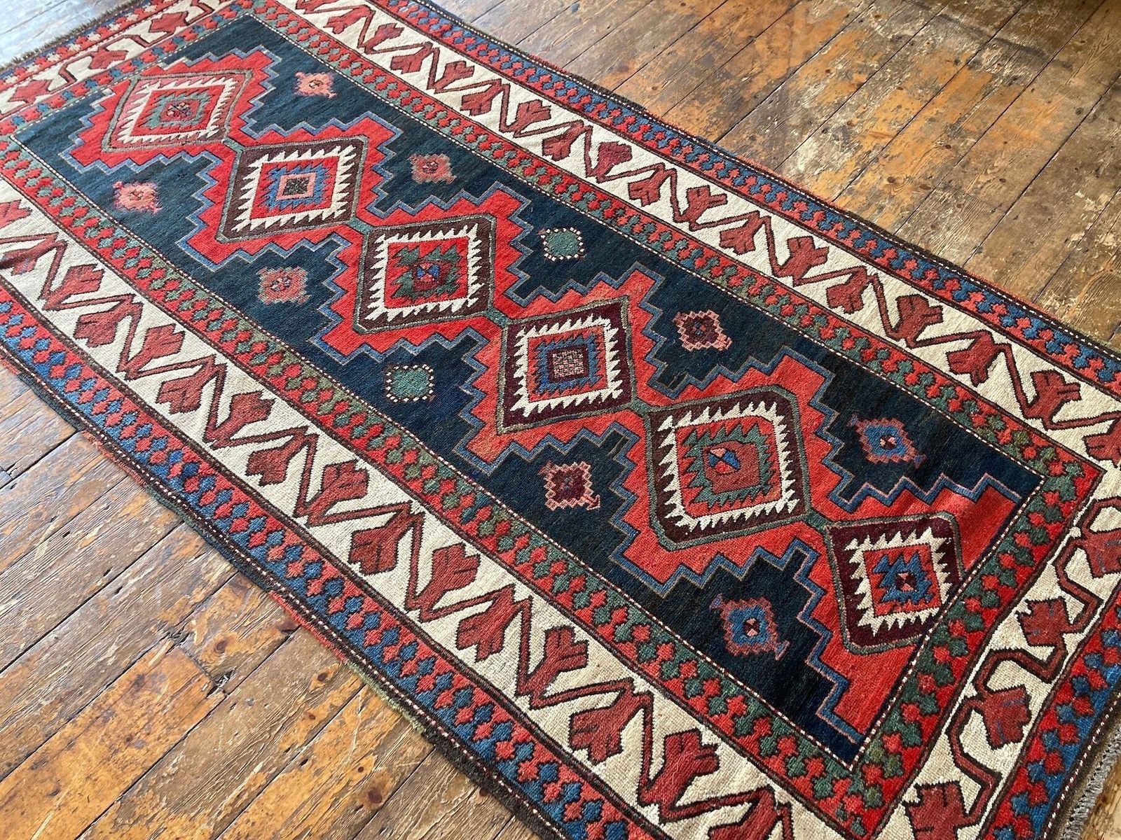 Antiek Kaukasisch Kazak tapijt 2,34 m x 1,18 m photo Textiel