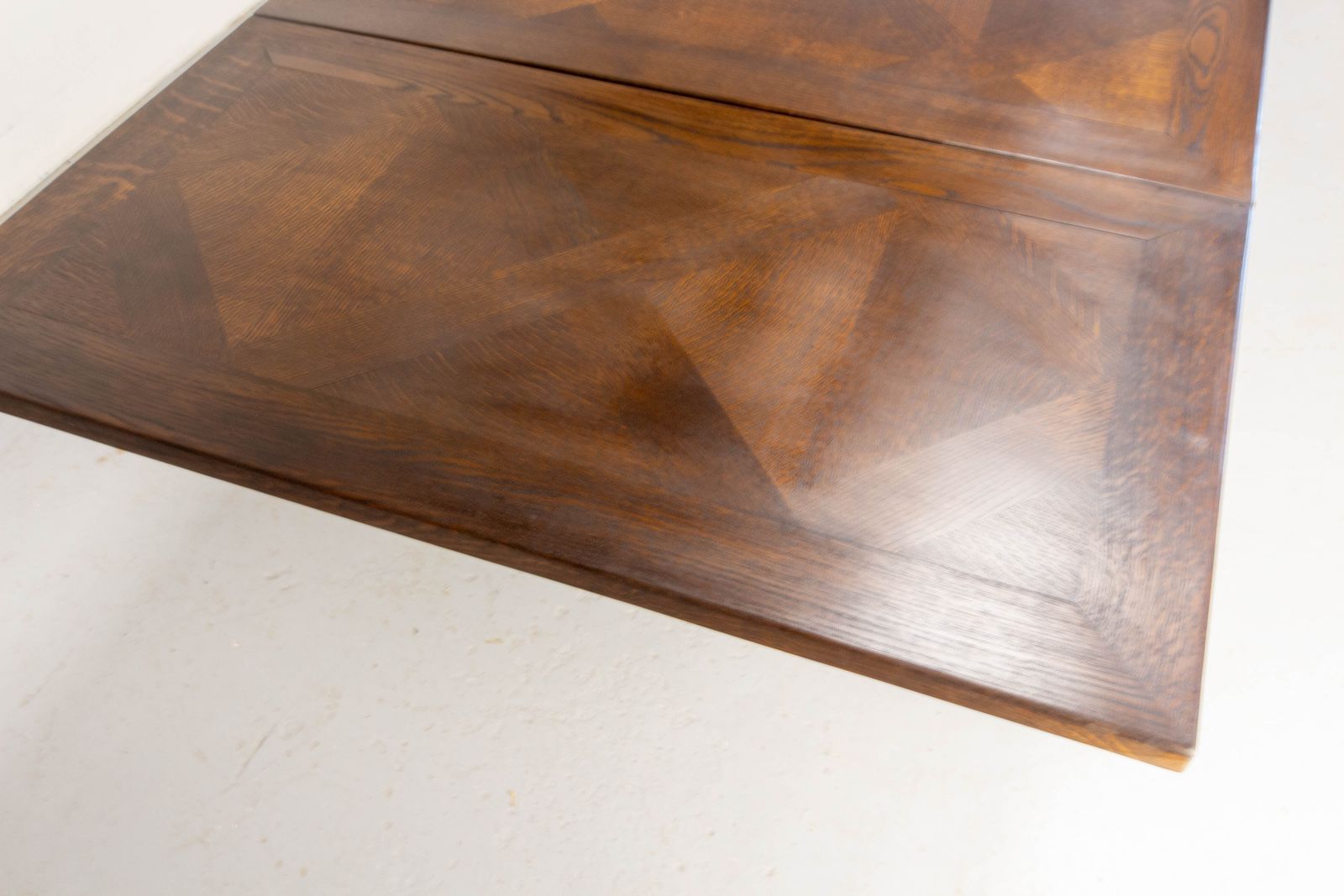 Meubels Eiken Eettafel Uitschuifbaar Spaans Gesneden Eiken Renaissance Stijl Ca. 1950 photo