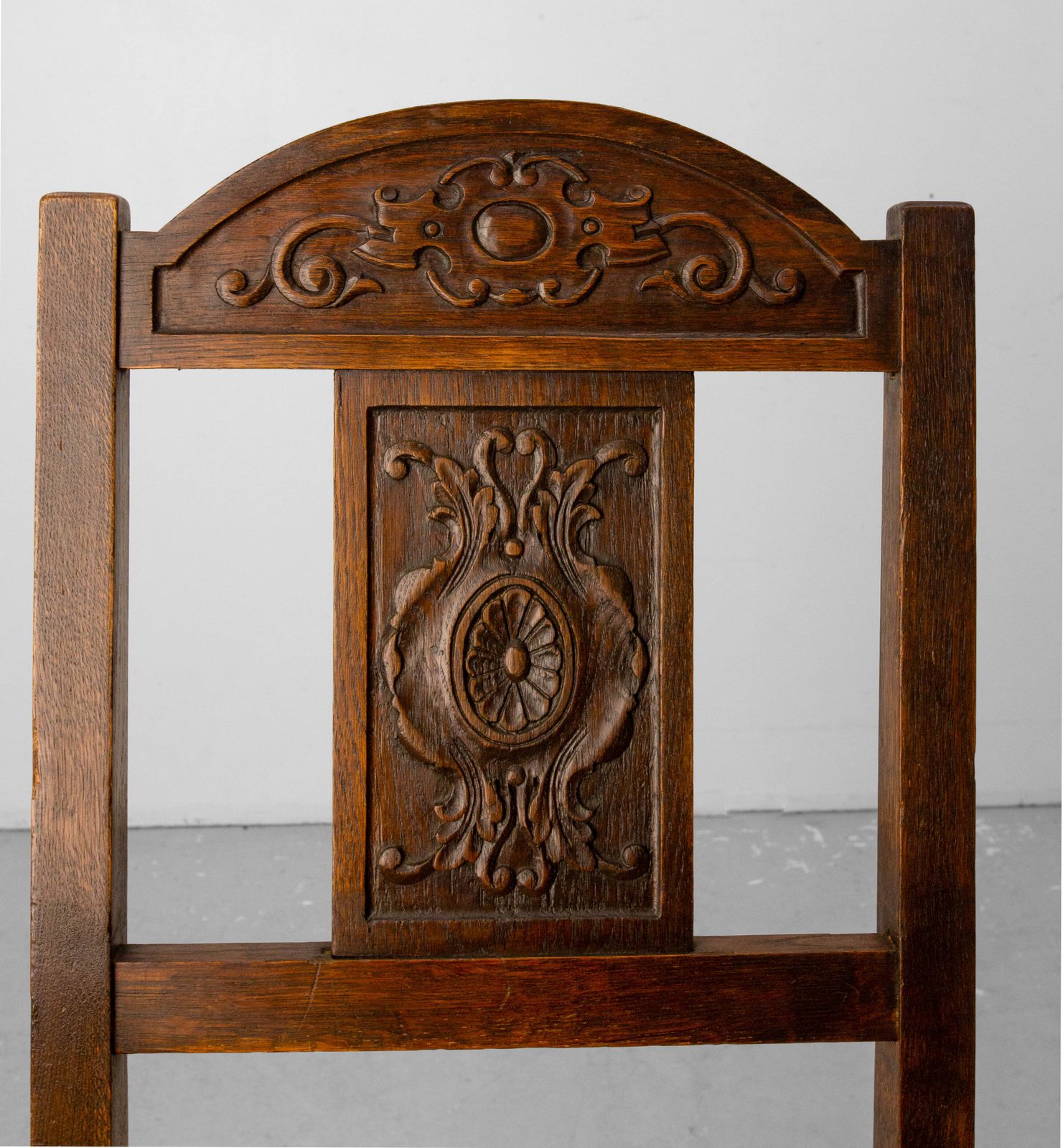 photo vinterior Six Spanish Oak Dining Chairs Rush Seats, Circa 1950