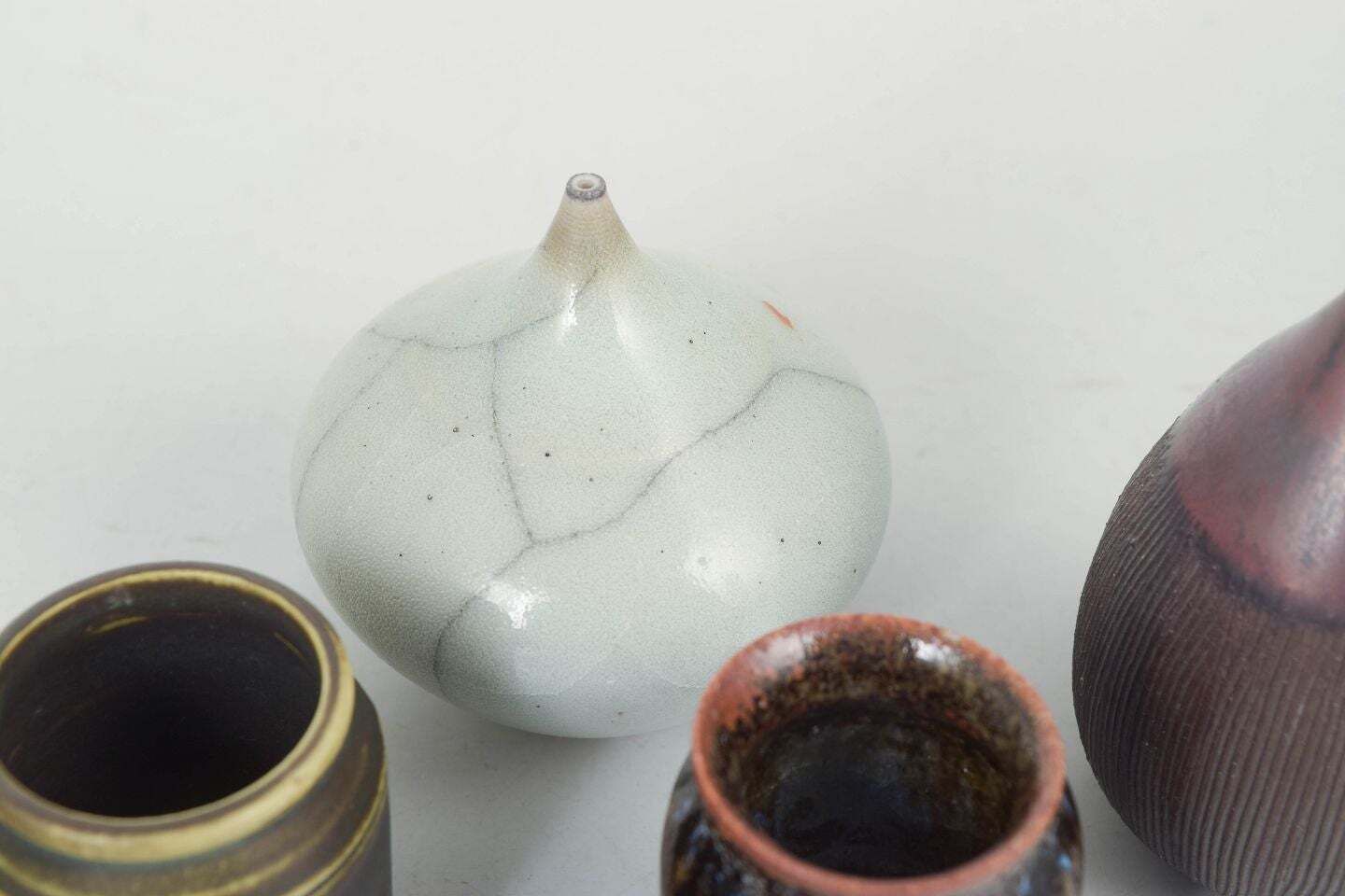 Ensemble de quatre vases miniatures en céramique de studio, Suède, années 1970 photo for sale