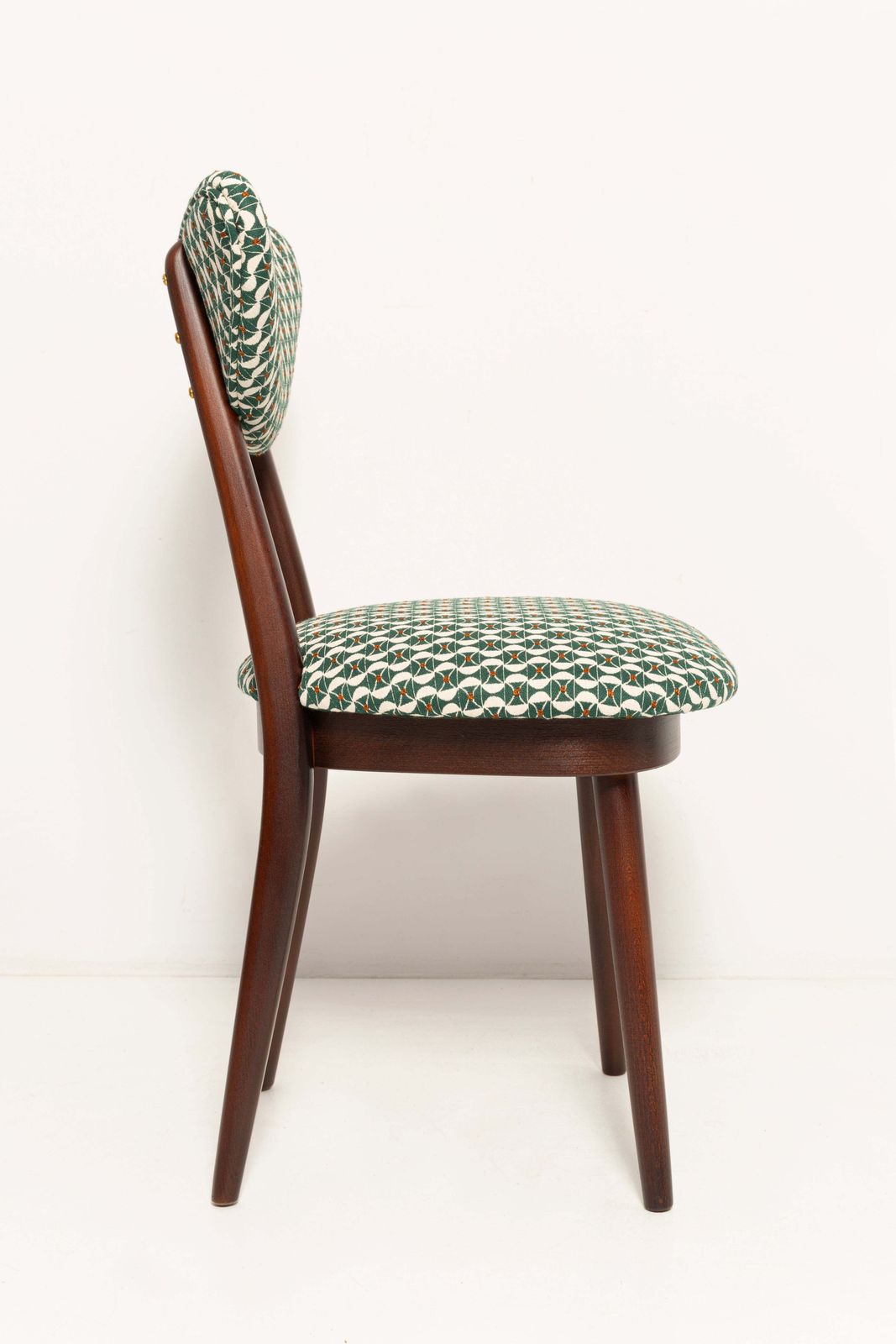 Mid-Century hartvormige stoel, wit en groen art deco jacquard, Europa, jaren 1960 photo 789.0