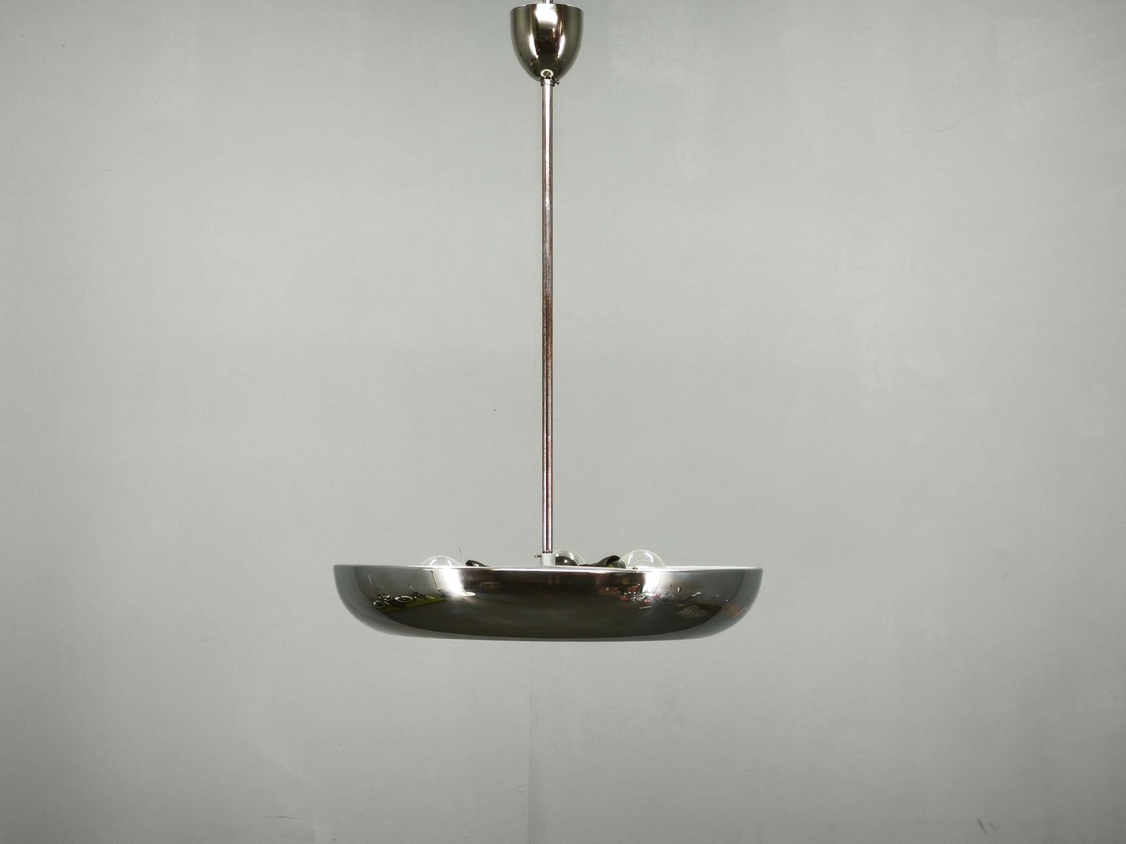 Verlichting Bauhaus Ufo Hanglamp van Chroom en Glas, Tsjecho-Slowakije, jaren 1930 photo