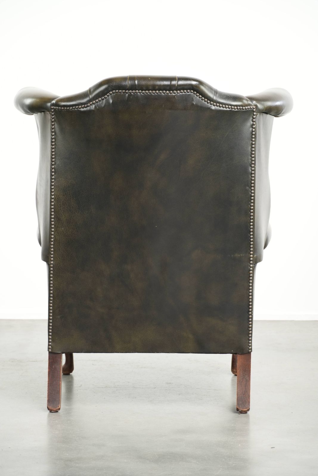 Characterful Green Cowhide Chesterfield Wing Armchair In English Style photo Furniture