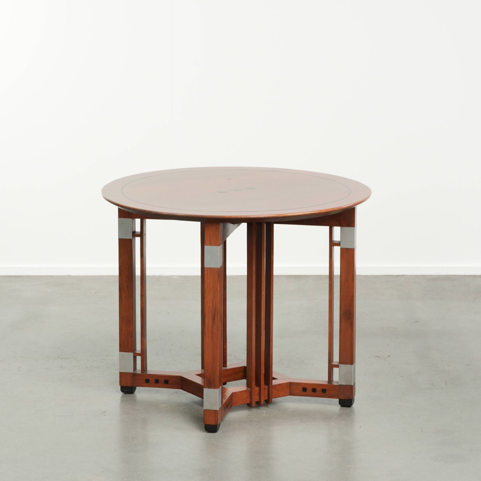Ronde Salon/Bijzettafel in Art Deco Design
