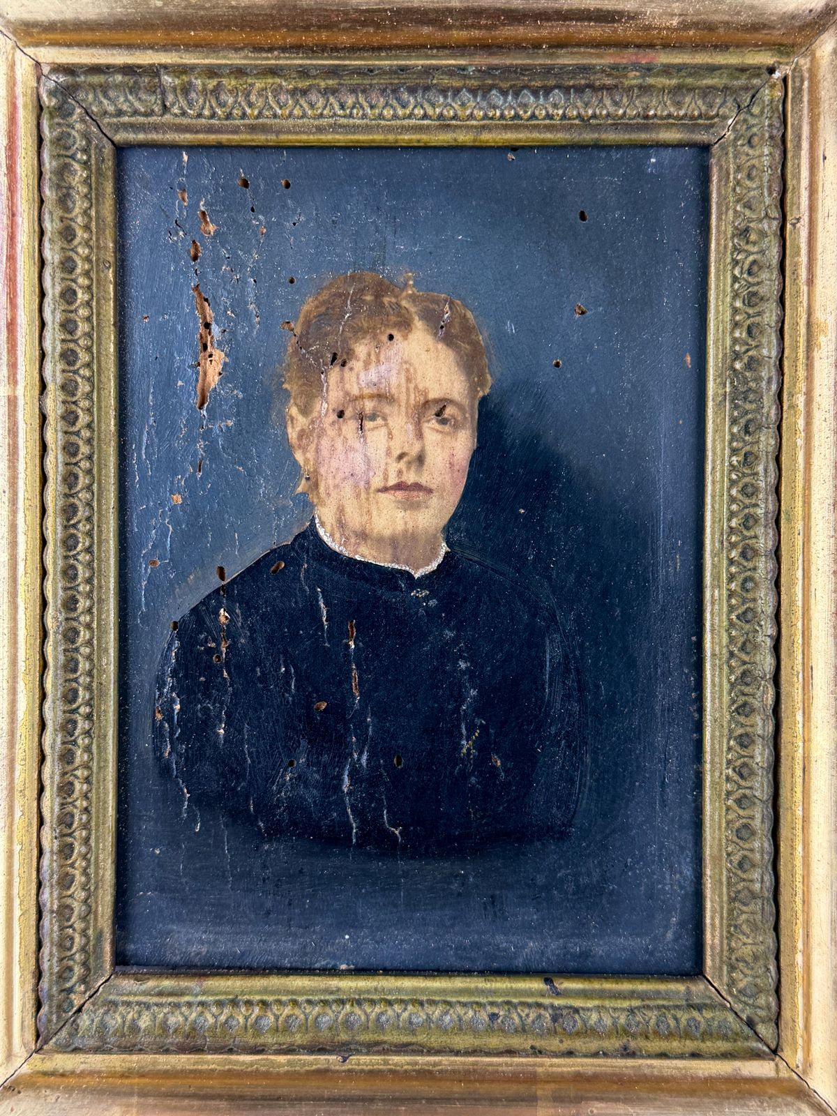19e-eeuws portret, antiek Frans ingelijst portret van een vrouw, olieverf op paneel photo for sale