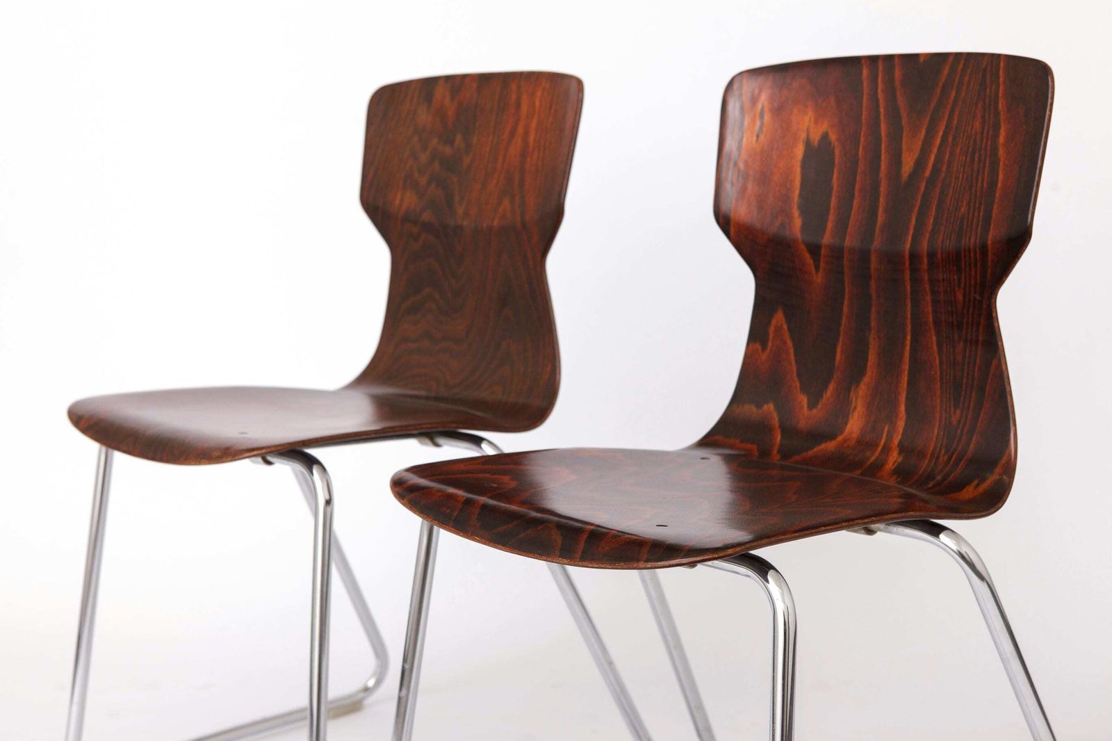 2 van 4 Vintage Flötotto Pagwood Stoelen, Duits Design jaren 1970 Multiplex Schoolstoelen Chromen Metalen Frames photo buy