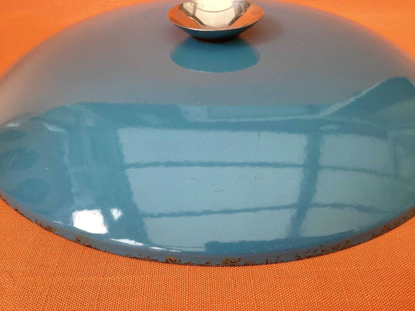 photo for sale Vintage Cathrineholm grote geëmailleerde crockpot/braadpan in turquoiseblauw Lotus-design, retro kookgerei