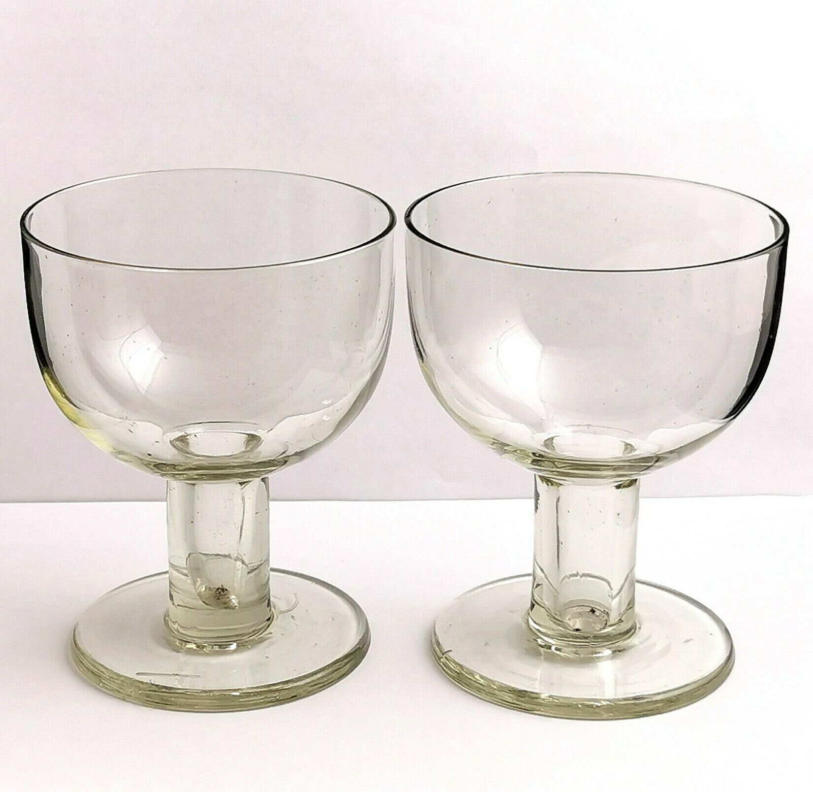 Coupes à pied d'époque victorienne en verre soufflé, coupes à dessert, coupes à glace