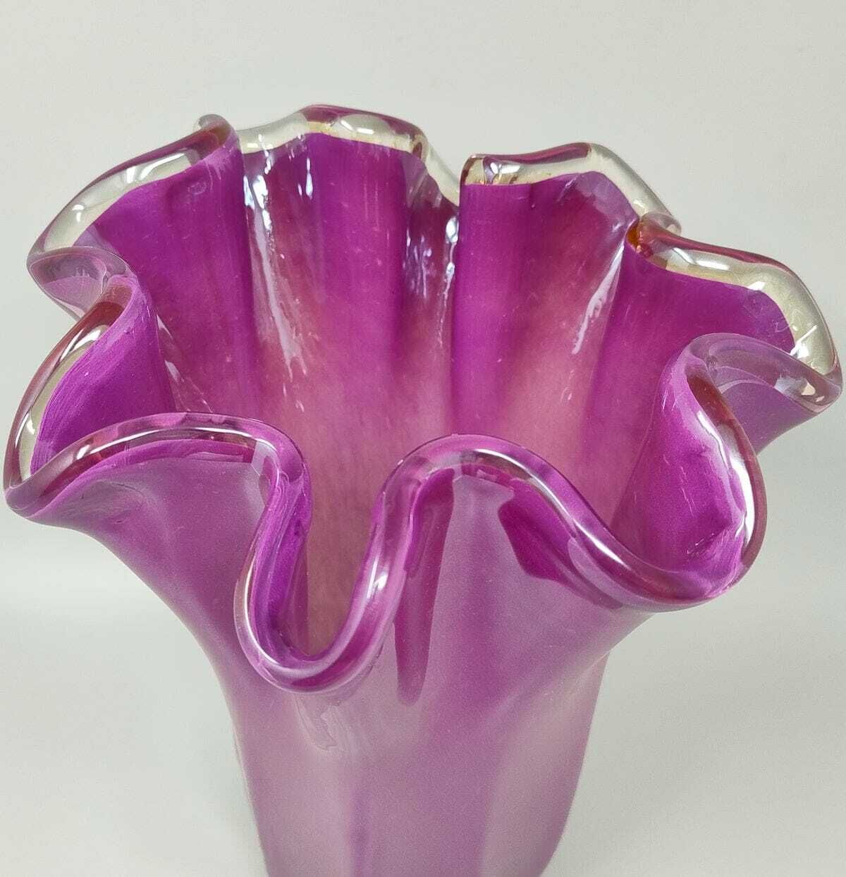 Vase fazzoletto en verre de Murano rose magenta Michielotto, années 1970. photo vinterior