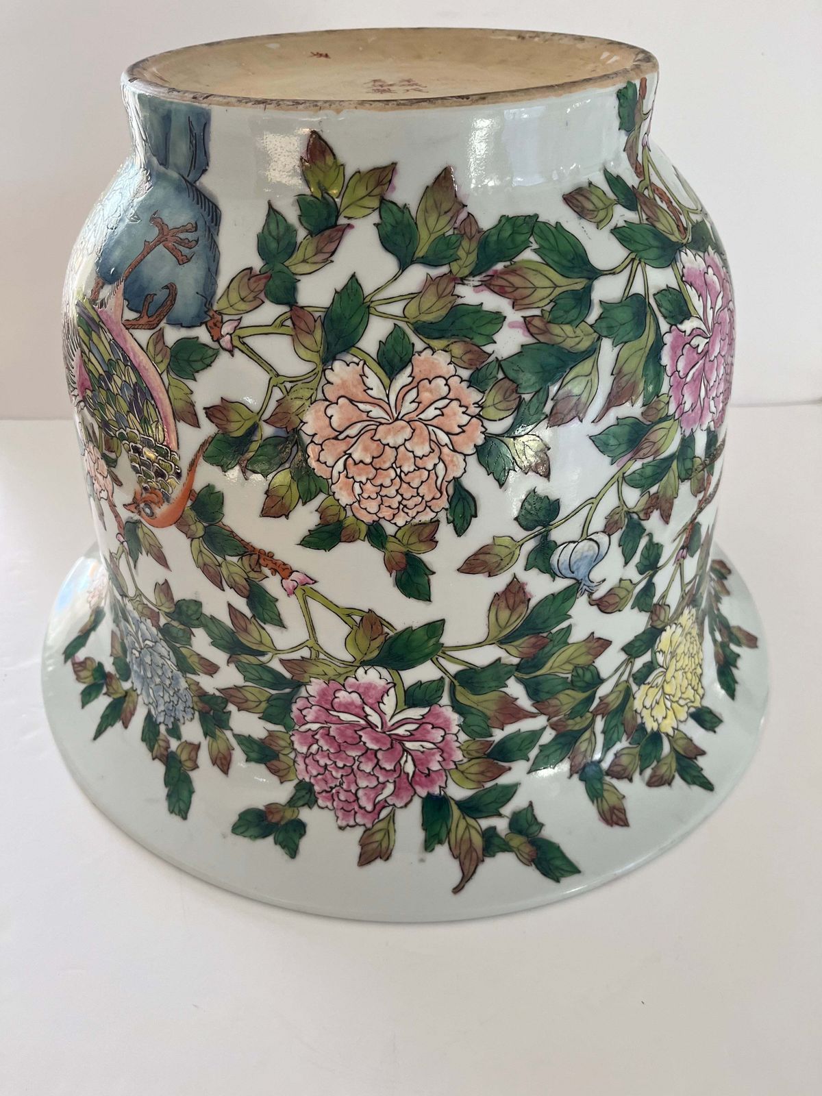 photo vintage Chinese Export Porcelain Large Jardiniere, Famille Rose, Circa 1940