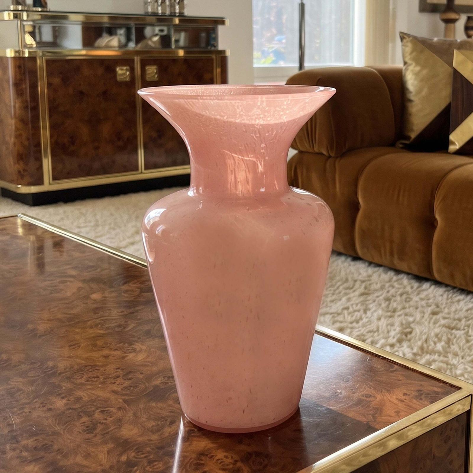 Vase Murano soufflé rose d'époque, années 1970, par Maestro Del Vetro photo for sale