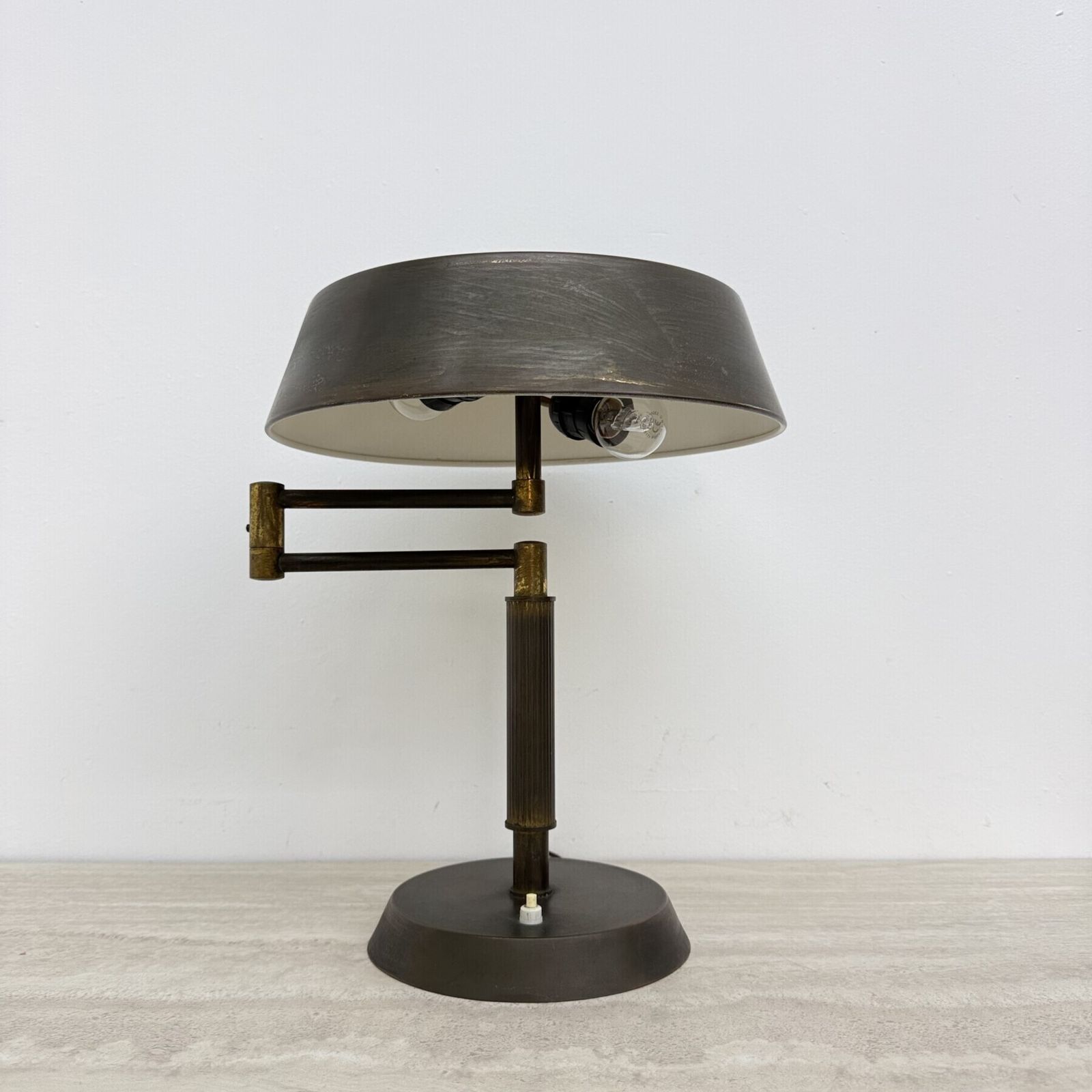 Mid Century Italiaanse Messing Tafel Bureaulamp met Pantograafarm, jaren 1940