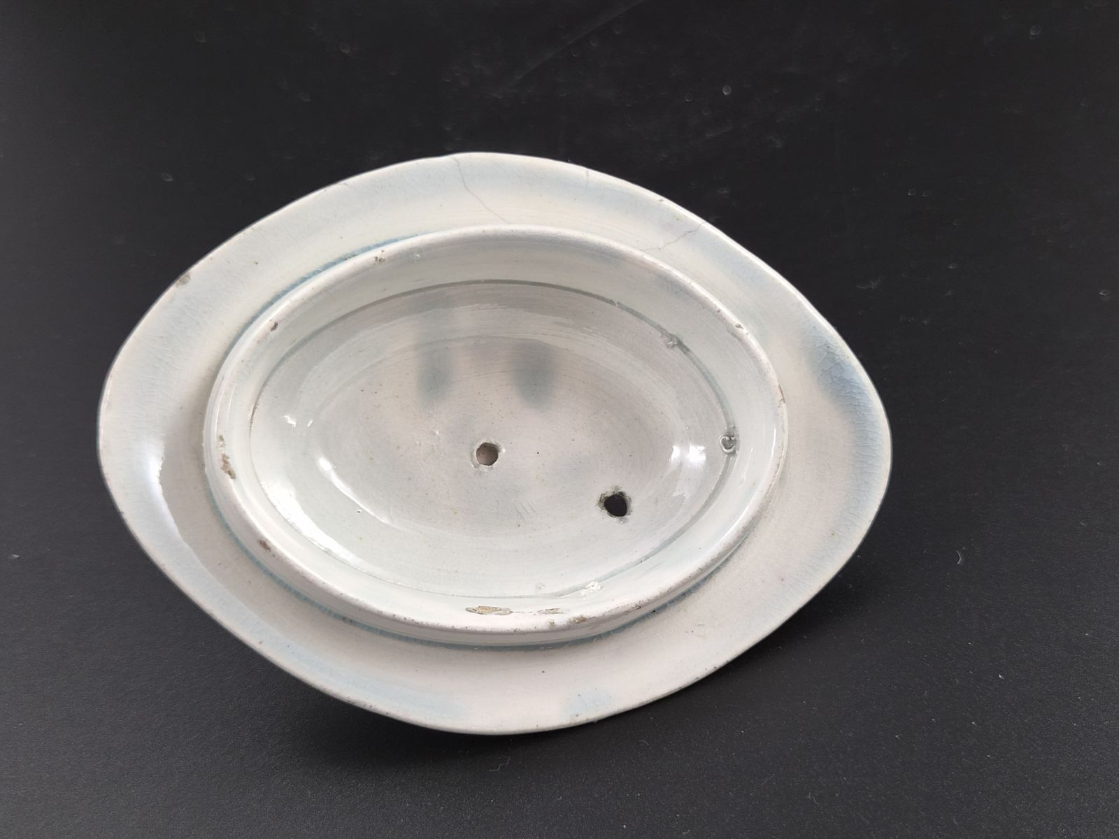 Woonaccessoires Engels aardewerk theepot in Commode-vorm met Widow-knop, ca. 1810 photo